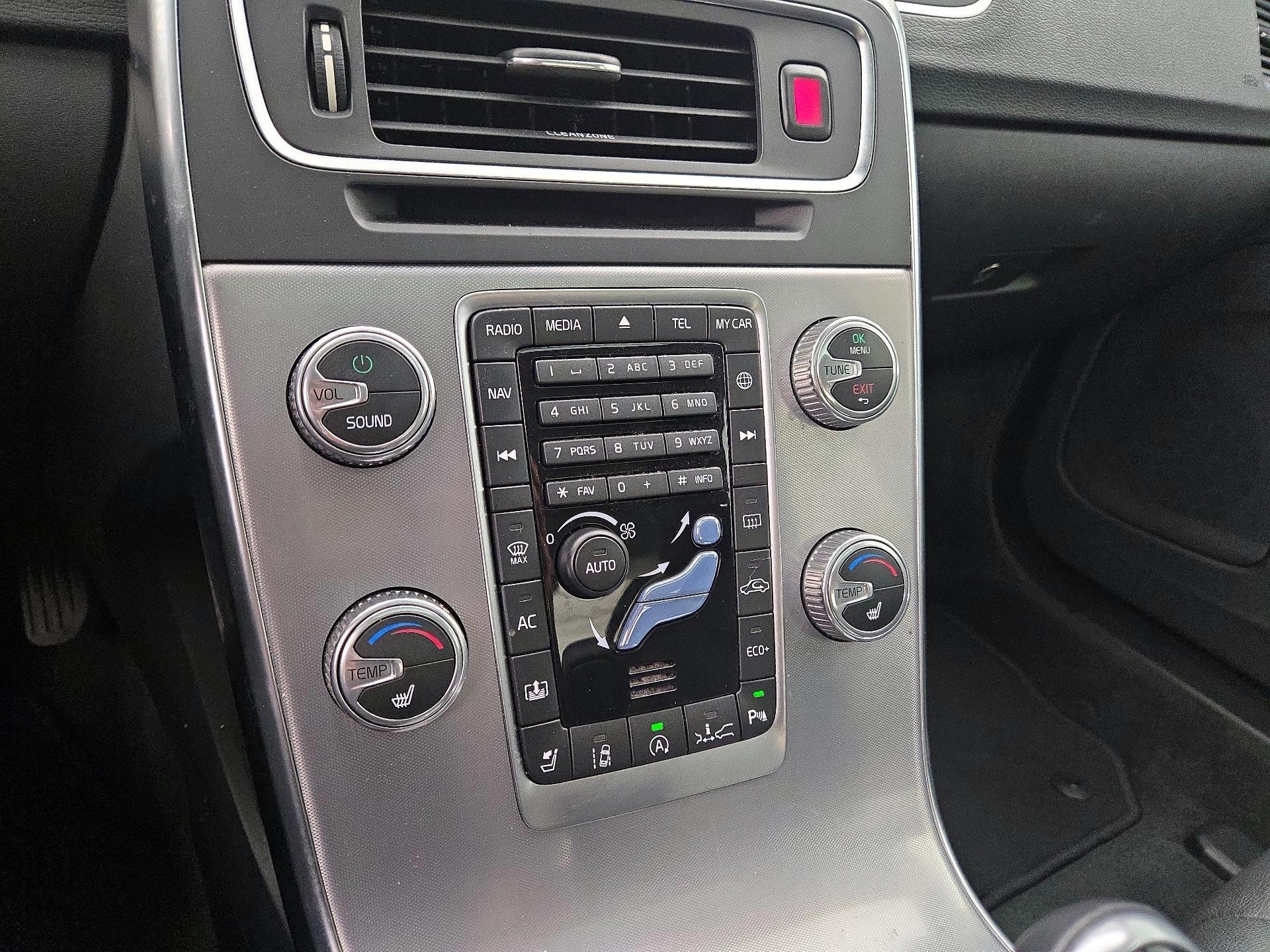 Thumbnail: 2017 Volvo S60 - 17