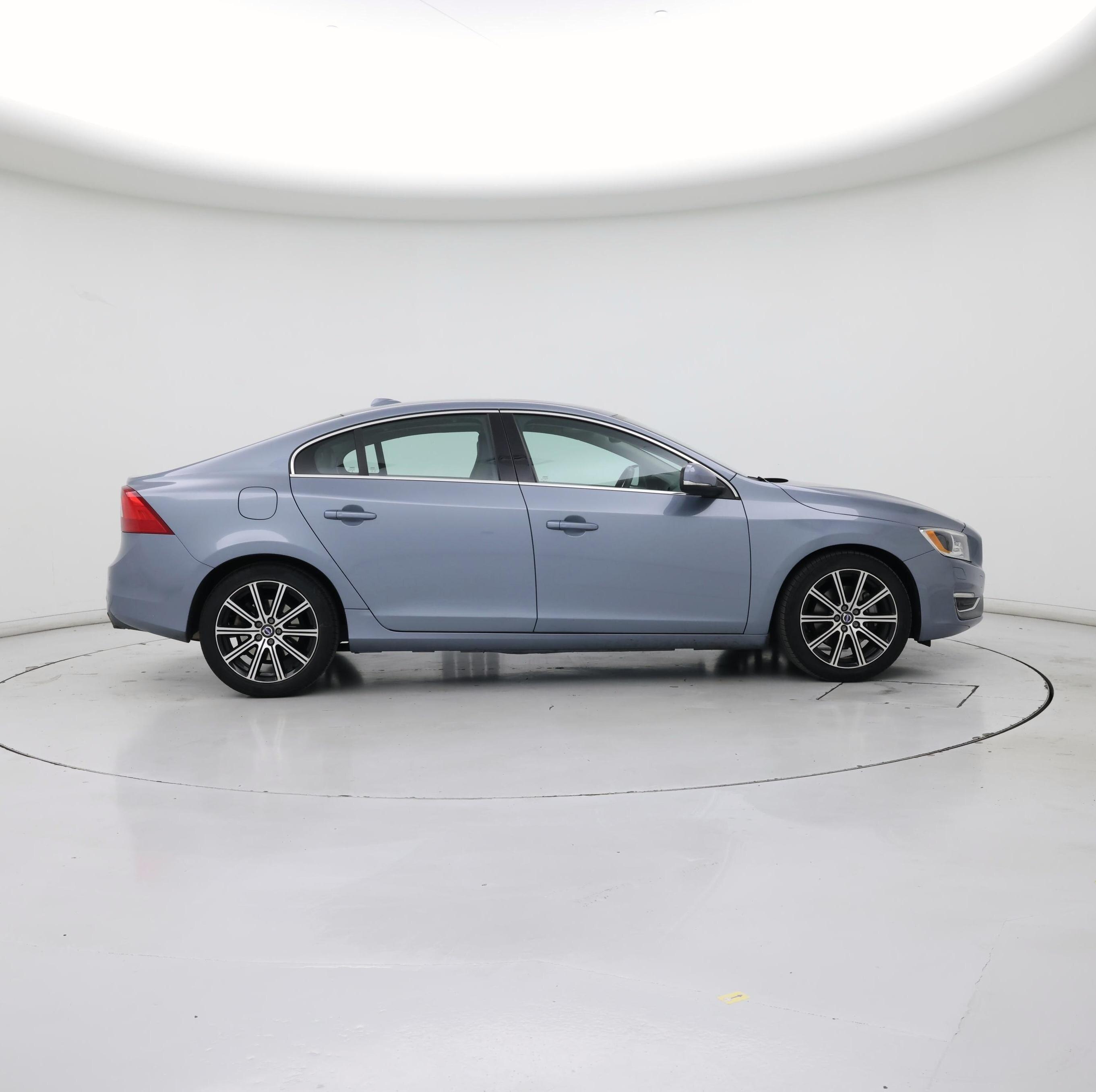 Thumbnail: 2017 Volvo S60 - 7