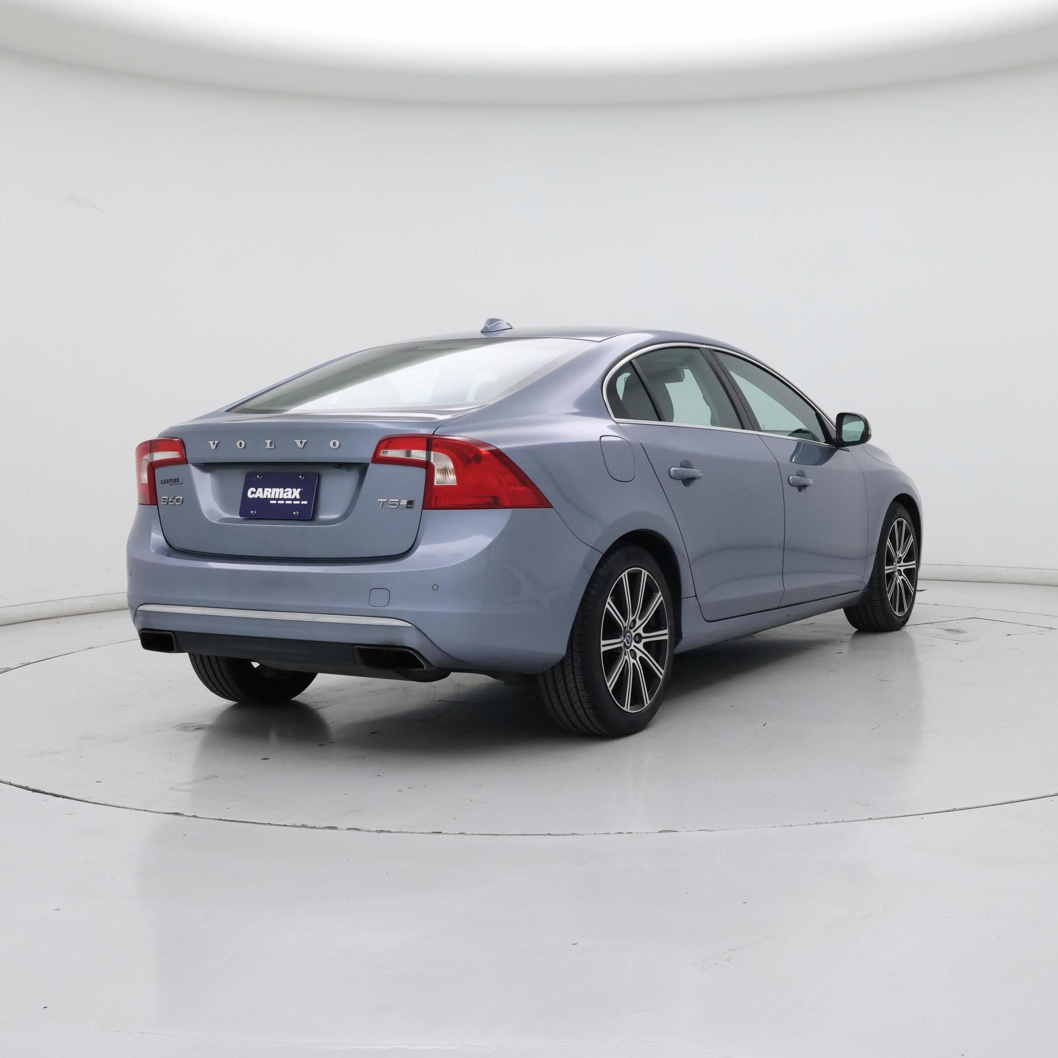 Thumbnail: 2017 Volvo S60 - 8