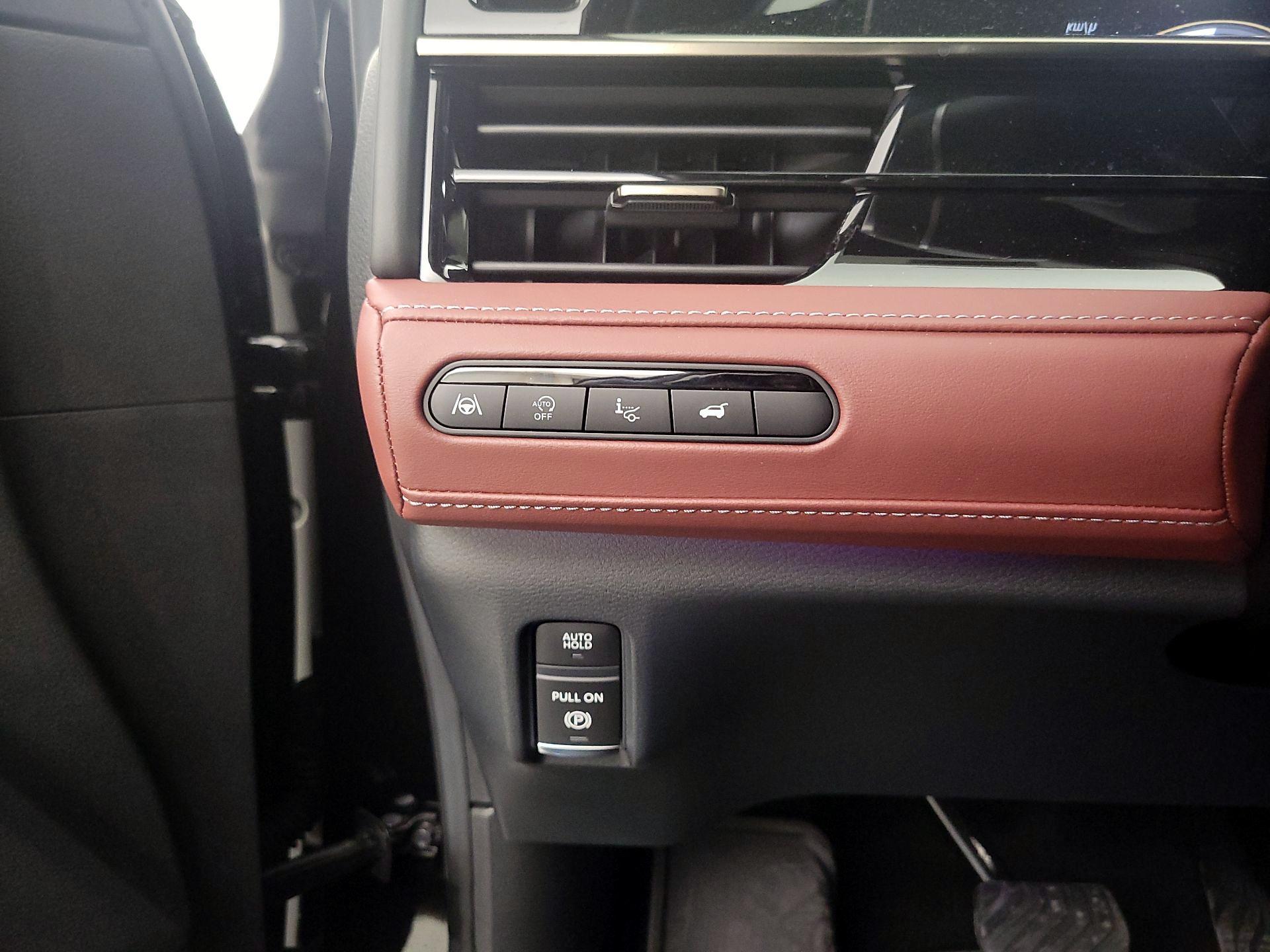 Thumbnail: 2025 INFINITI QX80 - 13