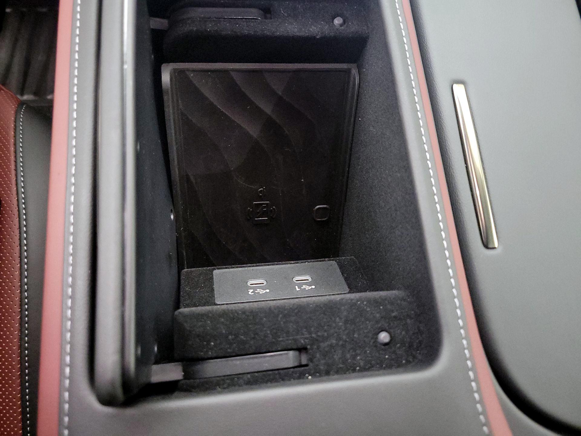 Thumbnail: 2025 INFINITI QX80 - 18