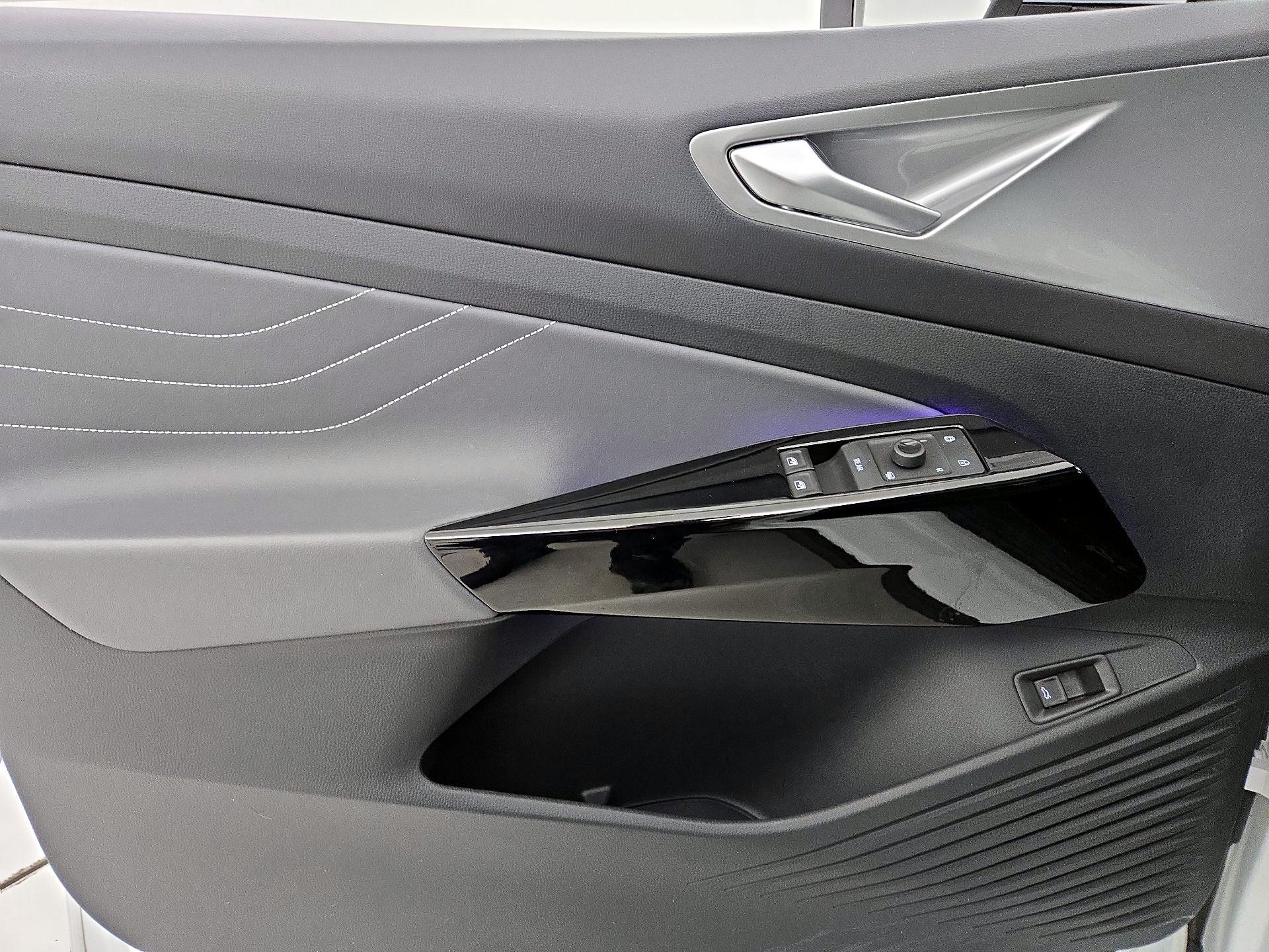 Thumbnail: 2023 Volkswagen ID.4 - 12