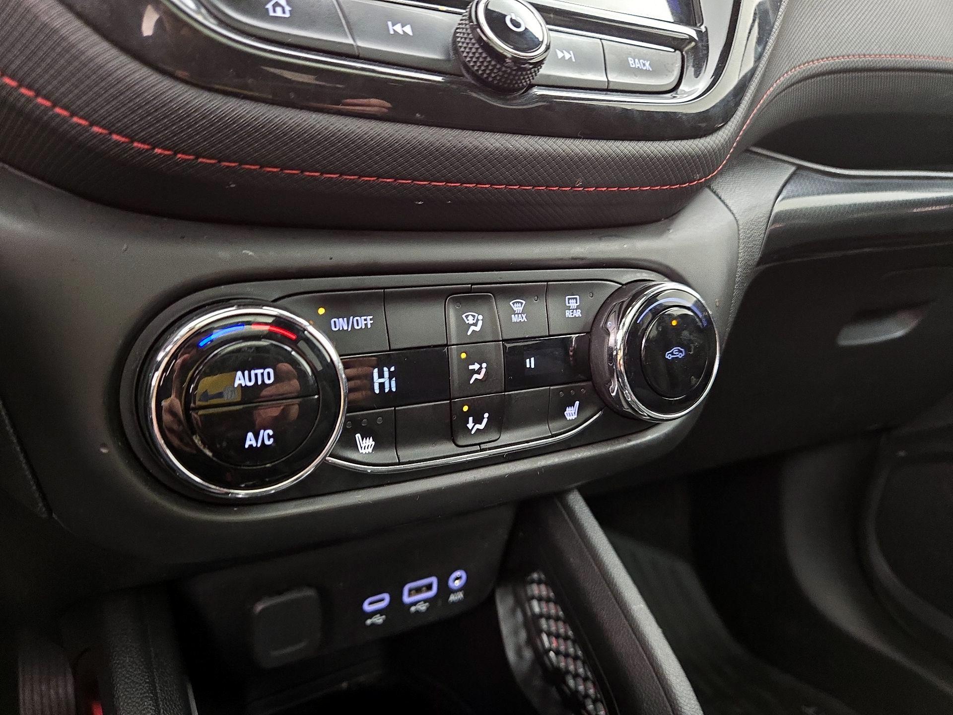 Thumbnail: 2022 Chevrolet TrailBlazer - 16