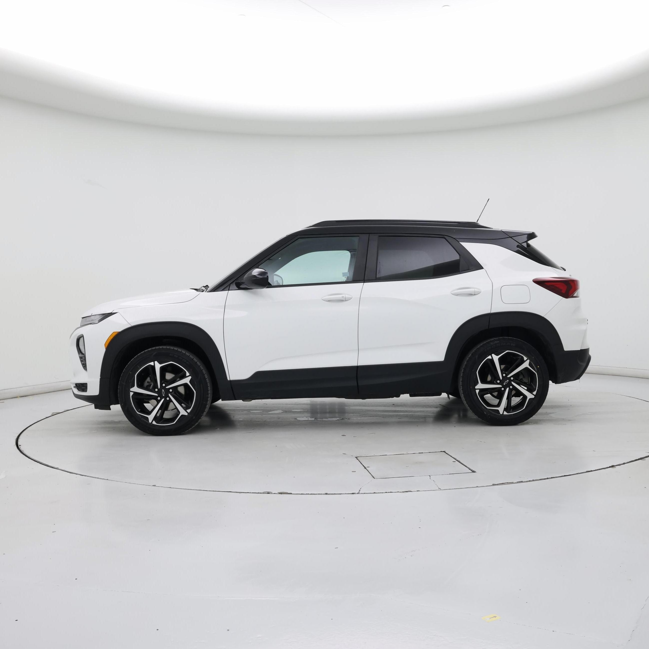 Thumbnail: 2022 Chevrolet TrailBlazer - 3