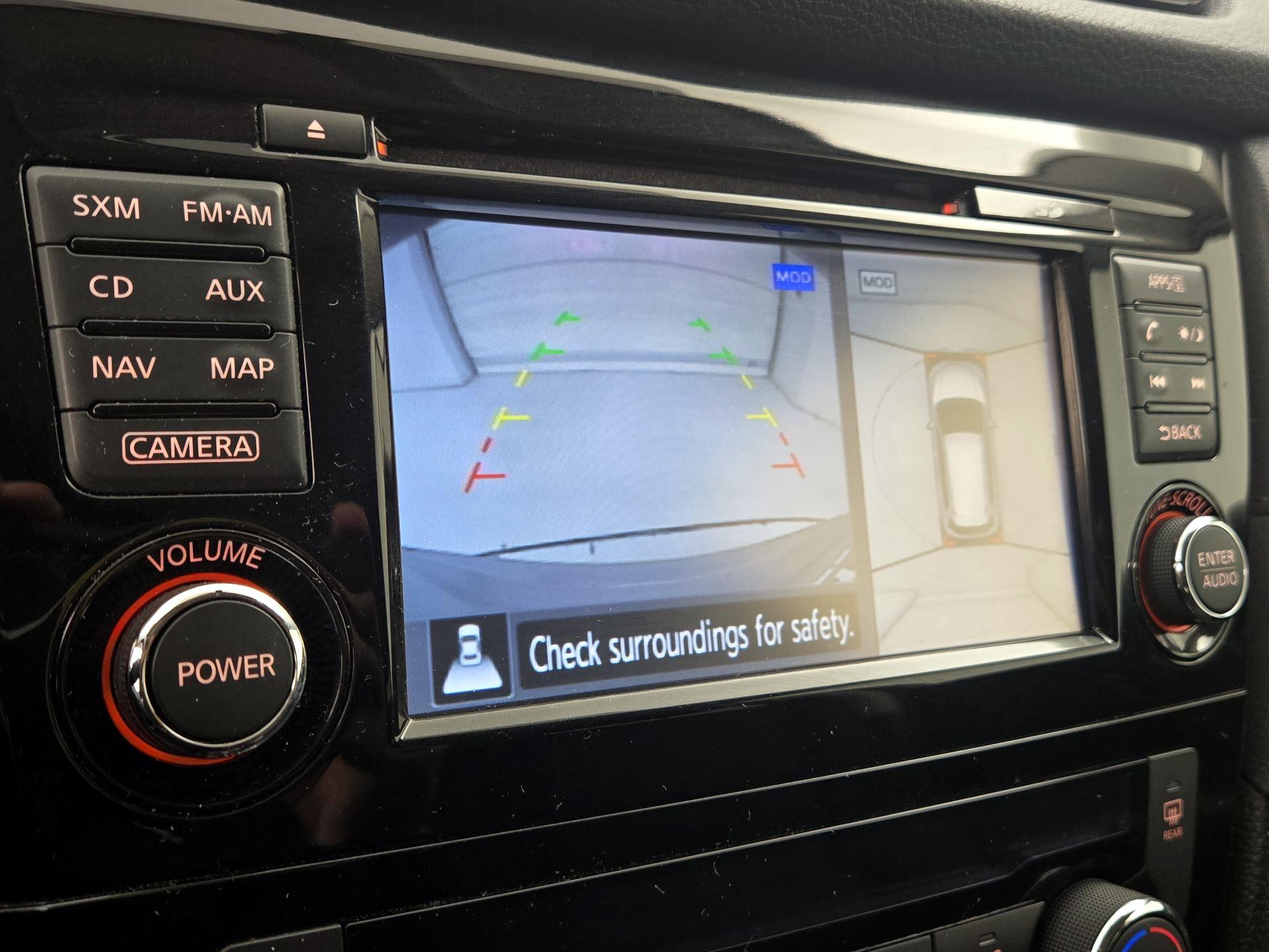 Thumbnail: 2017 Nissan Rogue - 14