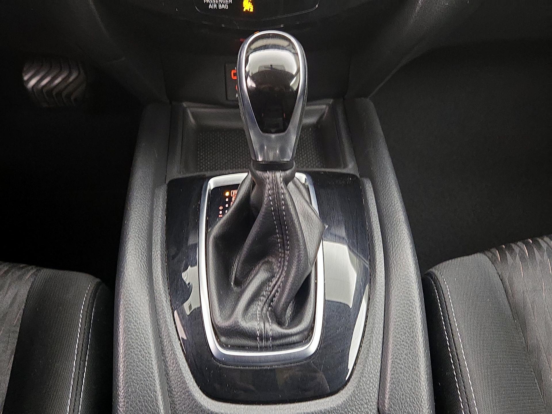 Thumbnail: 2017 Nissan Rogue - 17