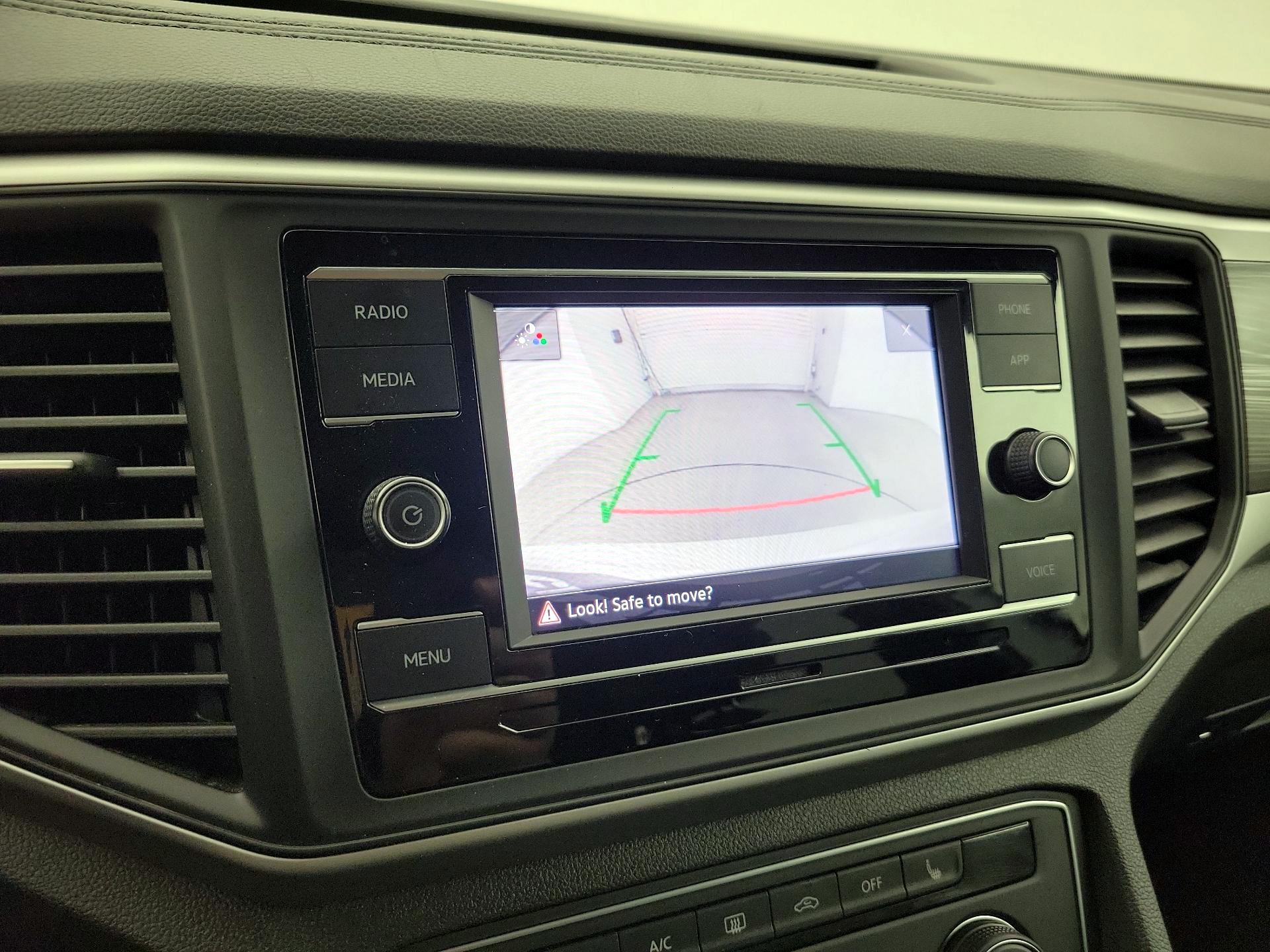 Thumbnail: 2022 Volkswagen Atlas - 14