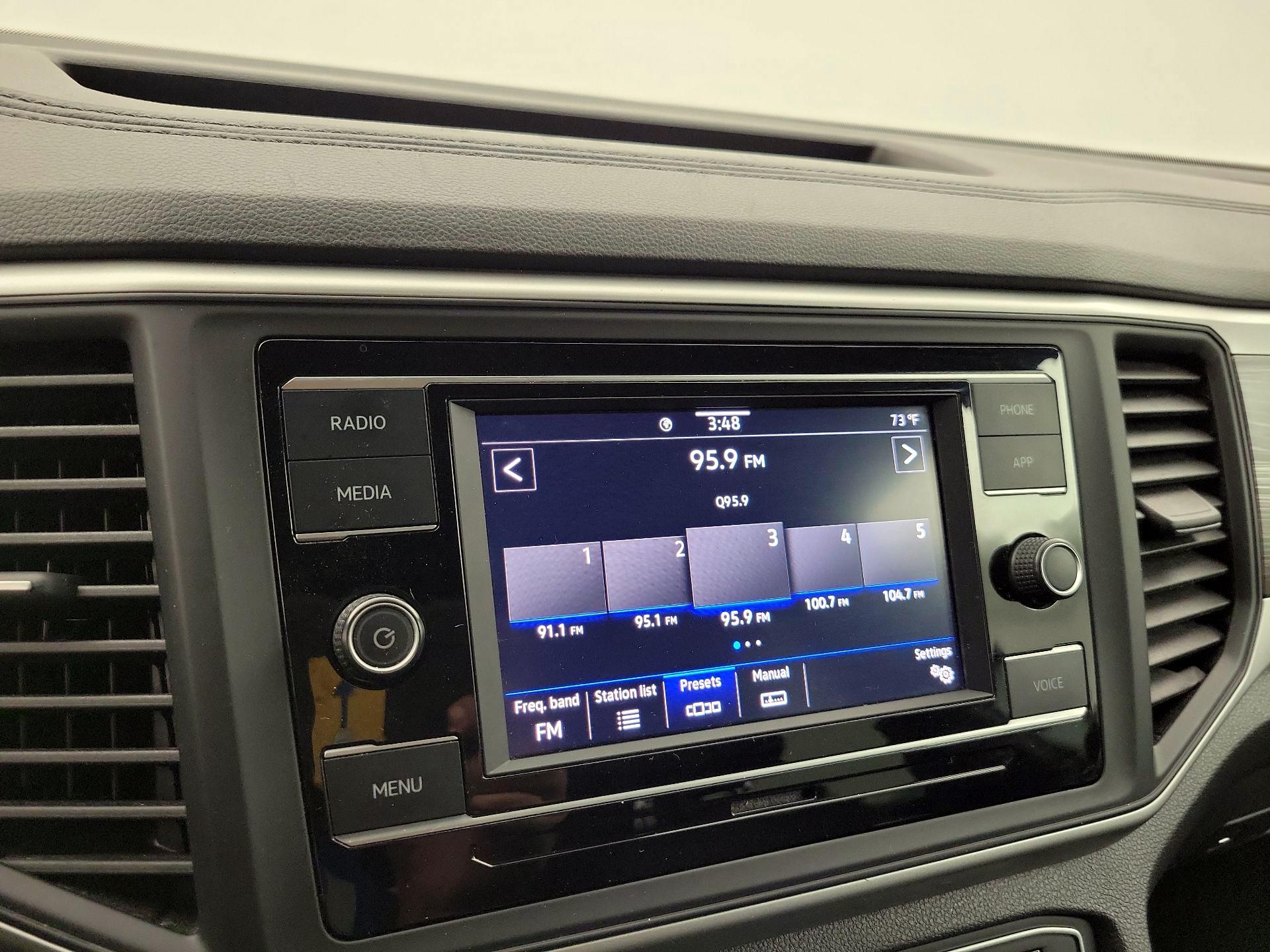 Thumbnail: 2022 Volkswagen Atlas - 15