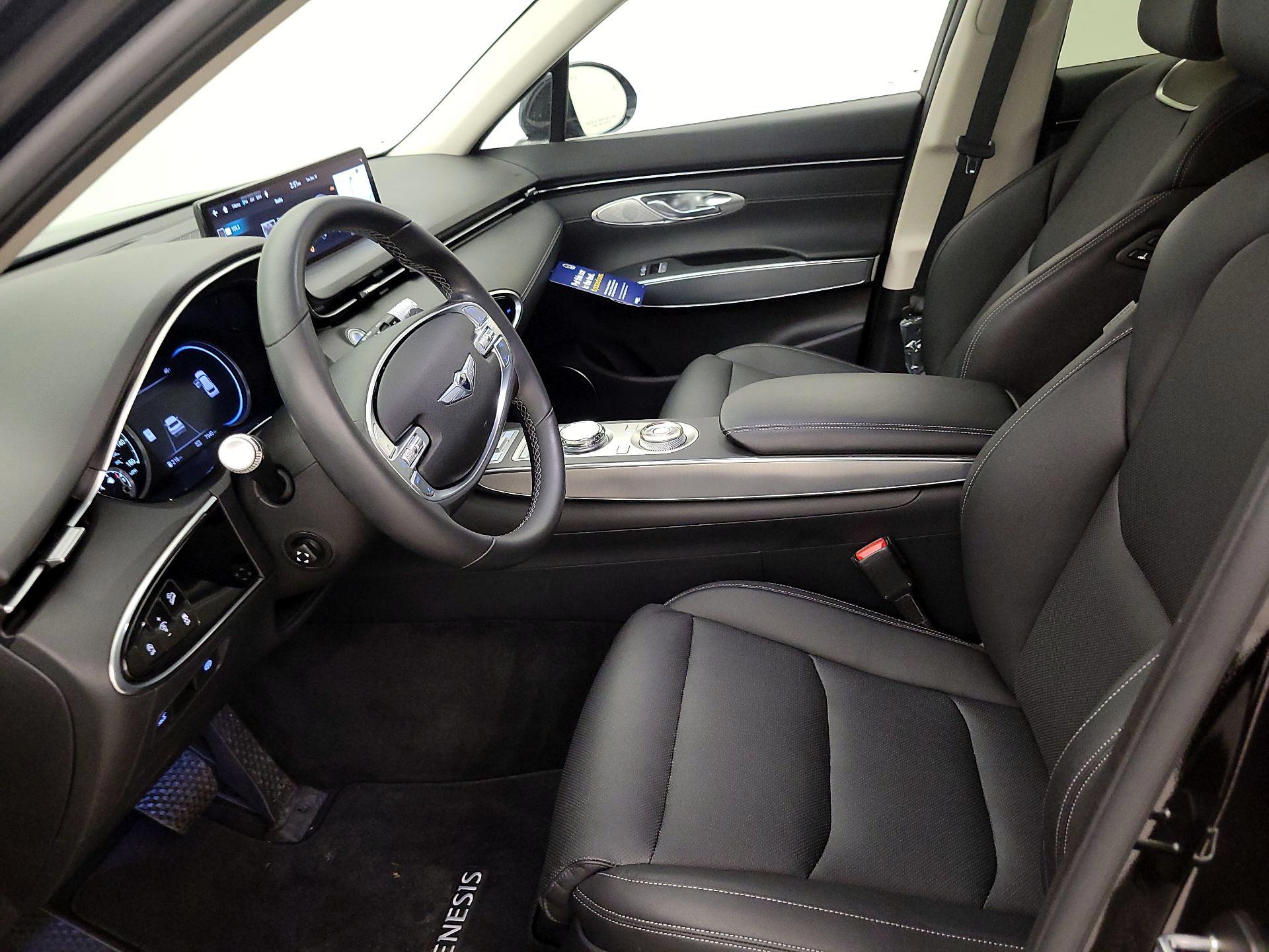 Thumbnail: 2024 Genesis GV70 - 11