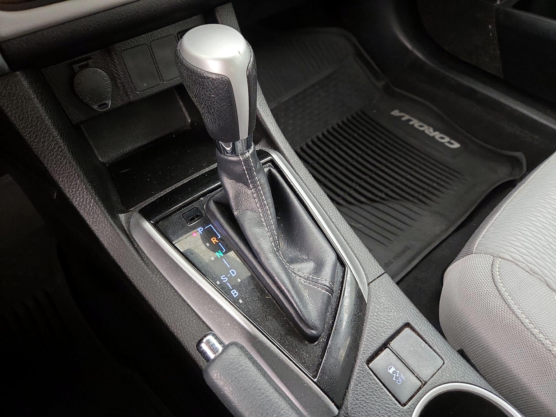 Thumbnail: 2018 Toyota Corolla - 17