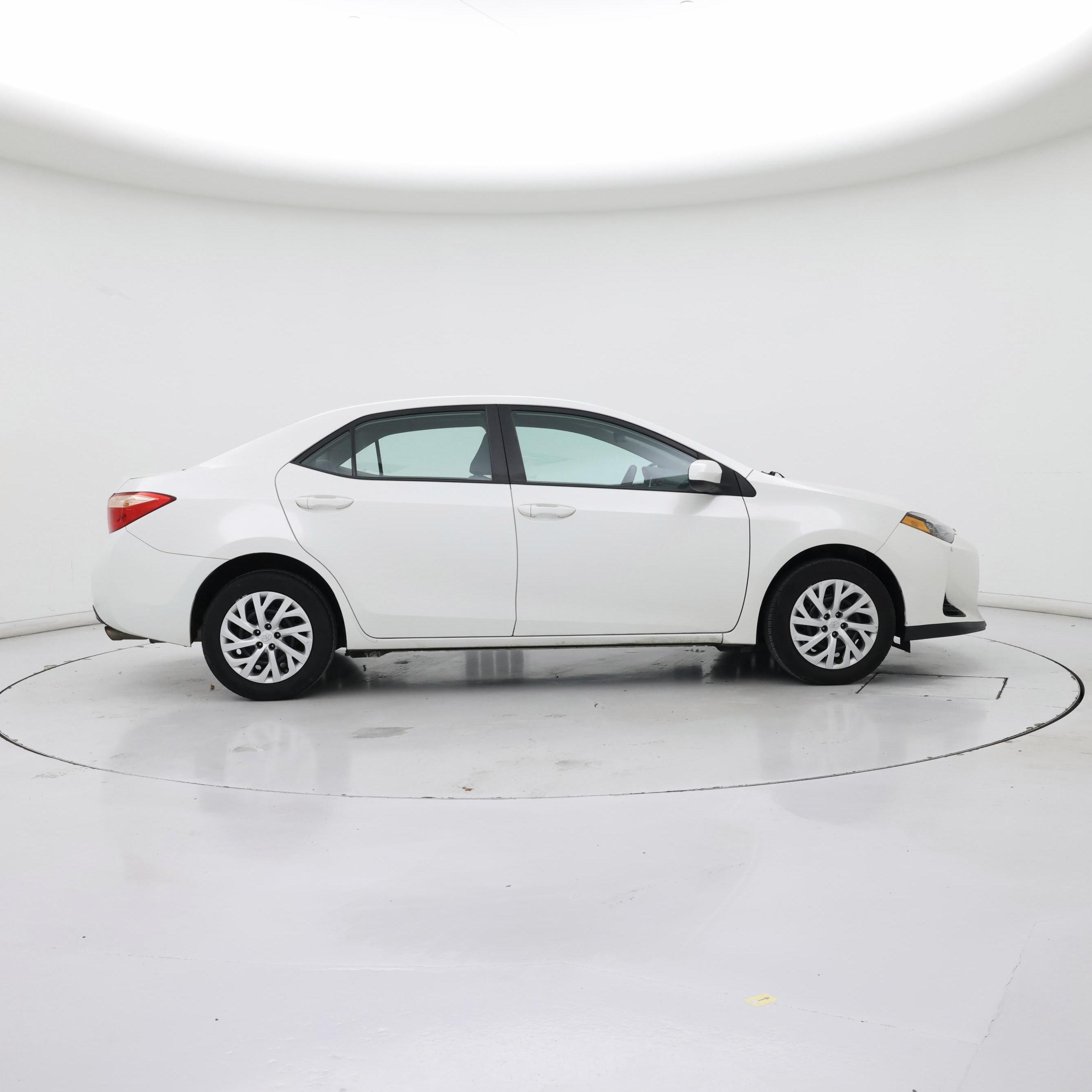 Thumbnail: 2018 Toyota Corolla - 7