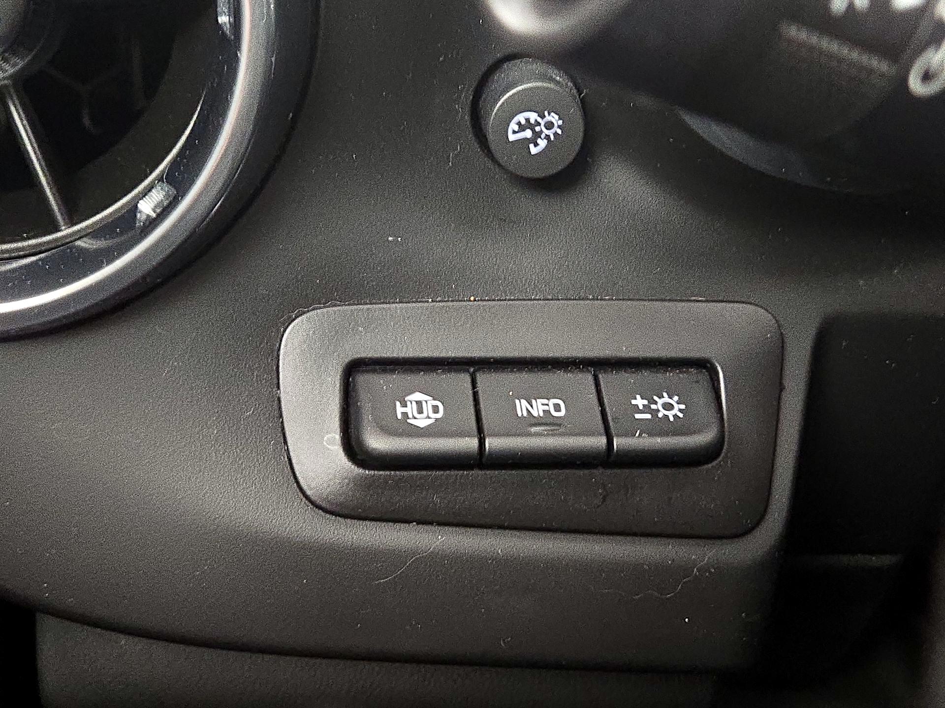 Thumbnail: 2020 Chevrolet Camaro - 13