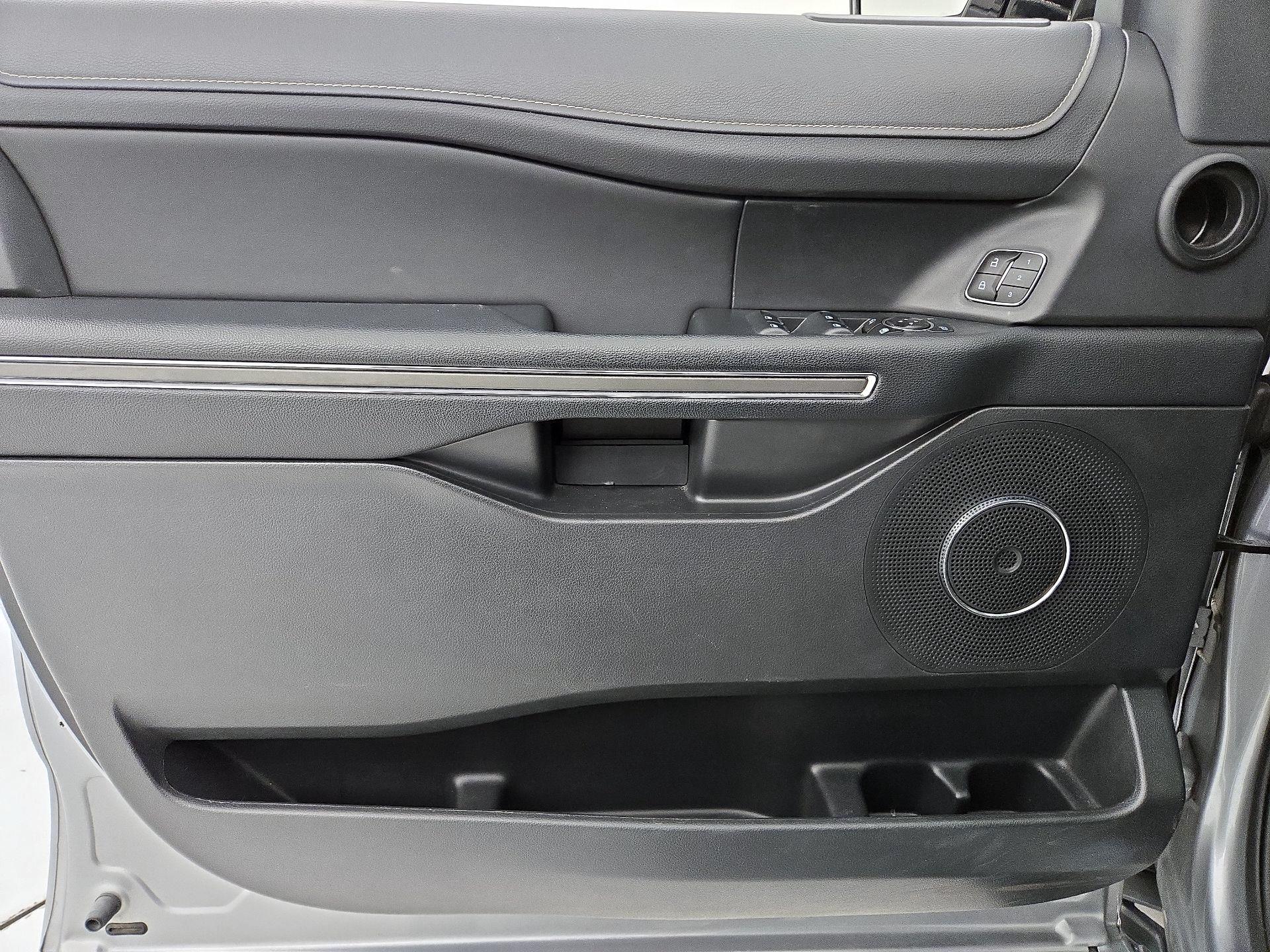 Thumbnail: 2023 Ford Expedition - 12