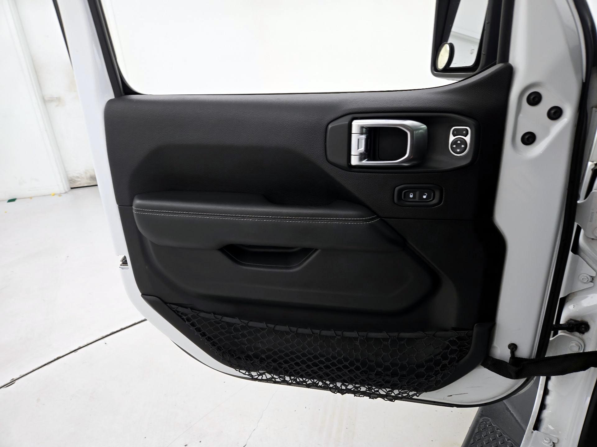 Thumbnail: 2020 Jeep Gladiator - 12