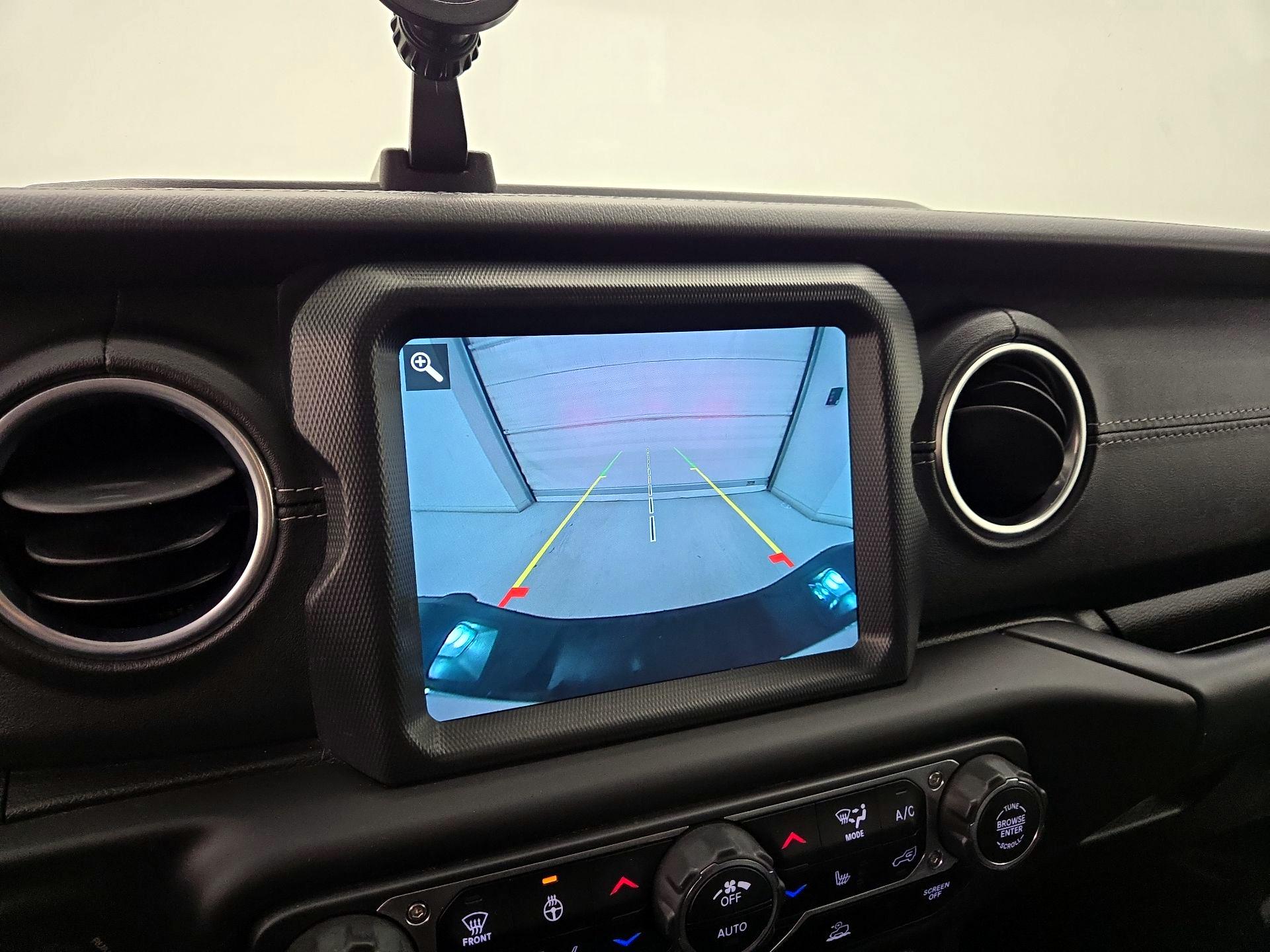 Thumbnail: 2020 Jeep Gladiator - 15