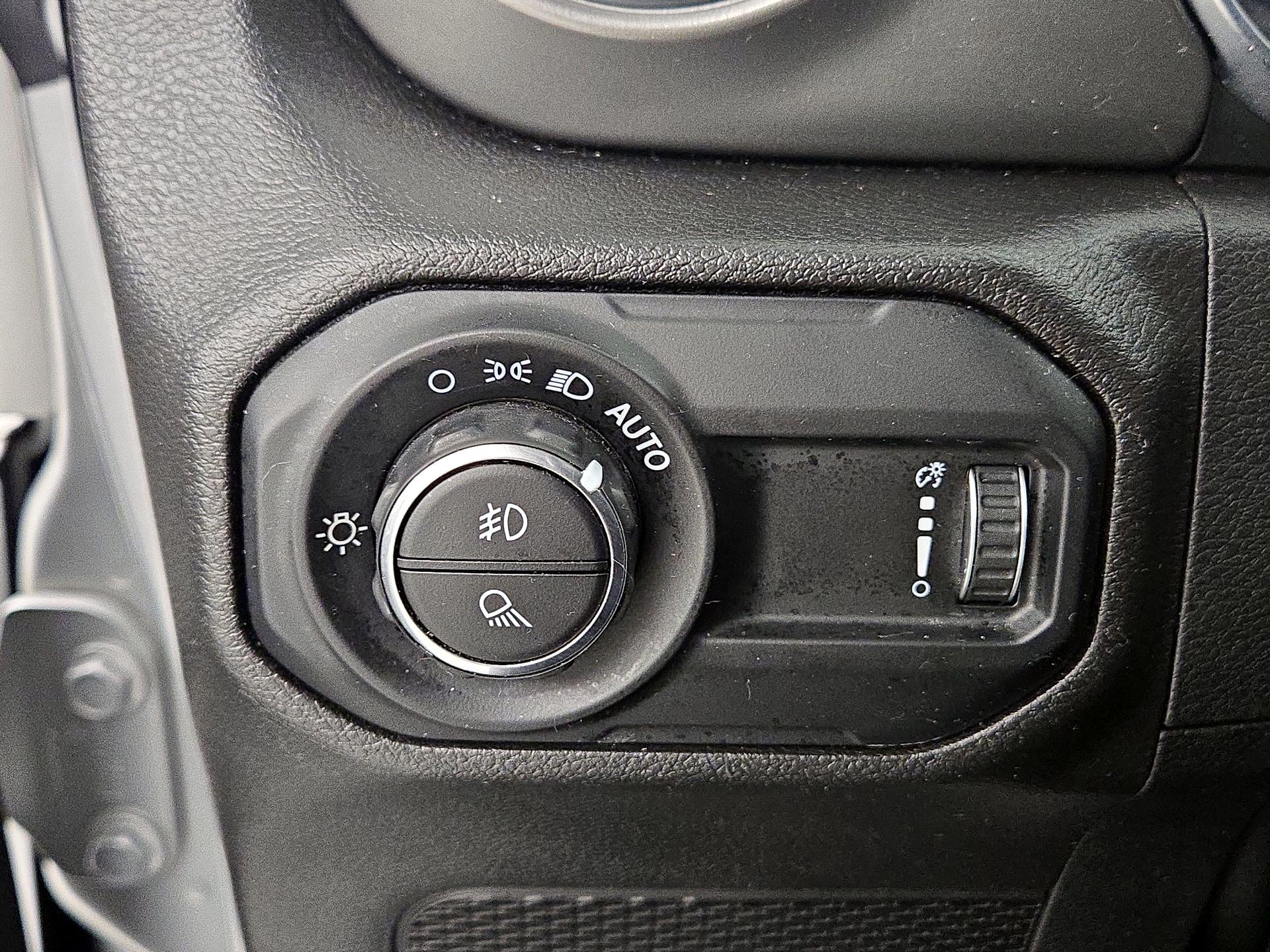 Thumbnail: 2023 Jeep Gladiator - 13