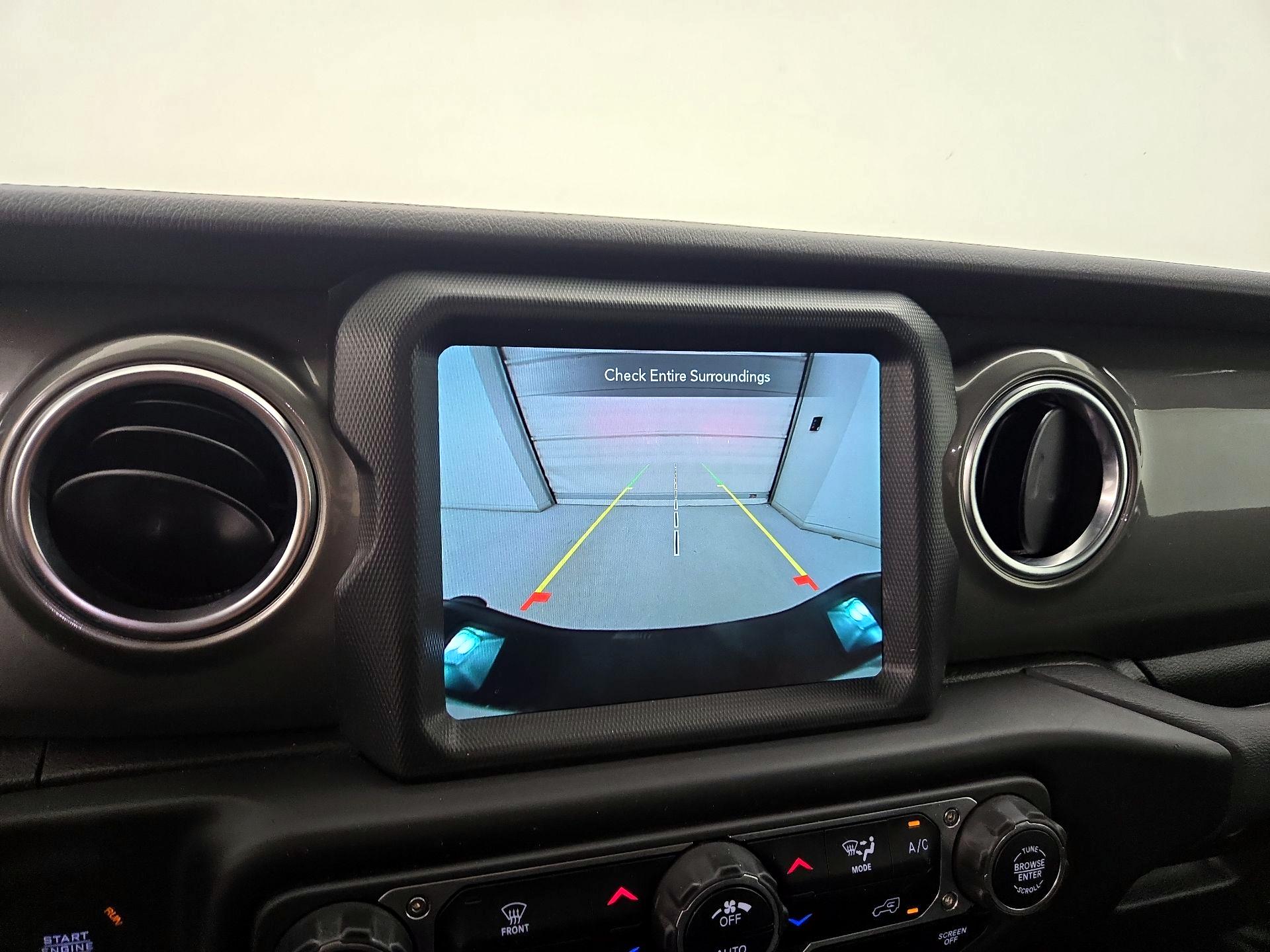 Thumbnail: 2023 Jeep Gladiator - 15