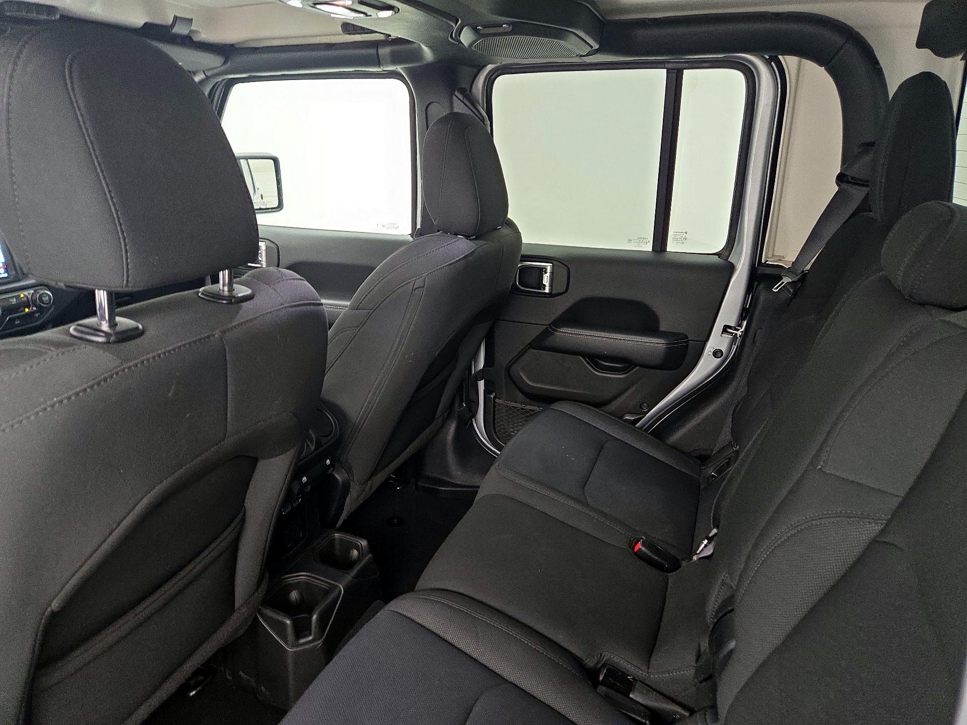 Thumbnail: 2023 Jeep Gladiator - 20