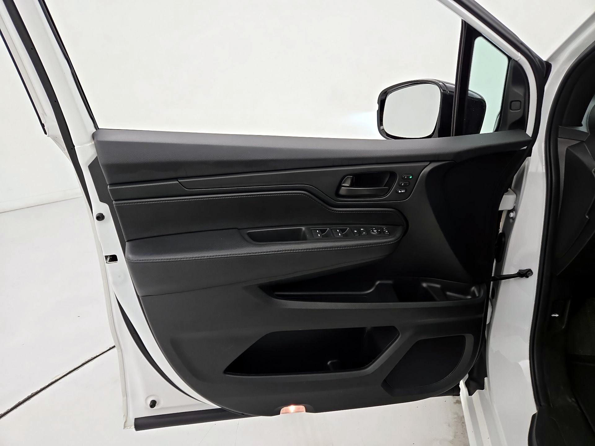 Thumbnail: 2023 Honda Odyssey - 12