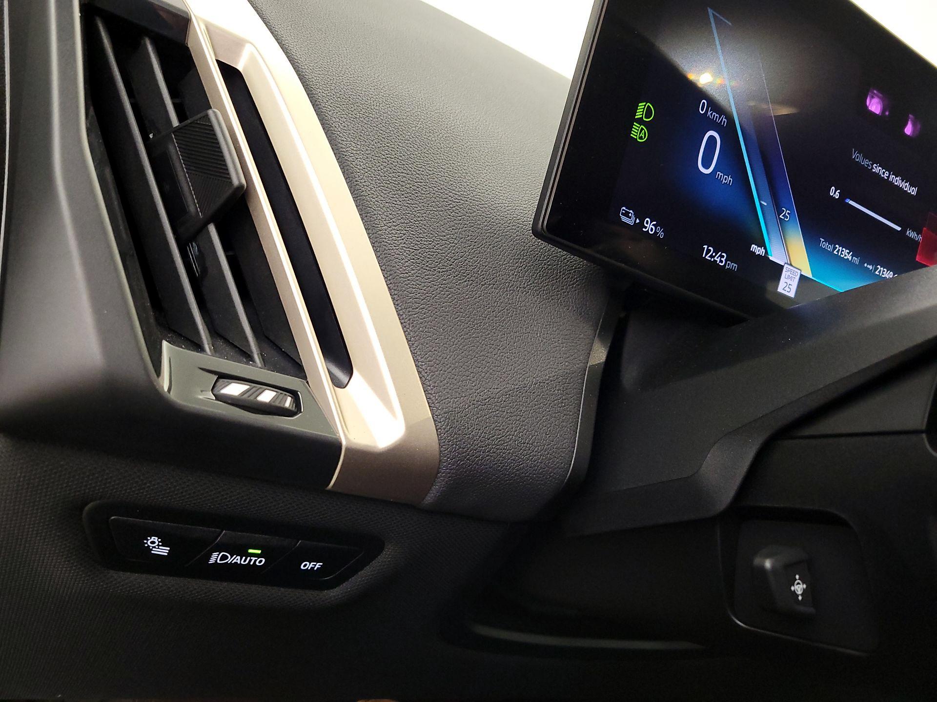 Thumbnail: 2025 BMW iX - 13