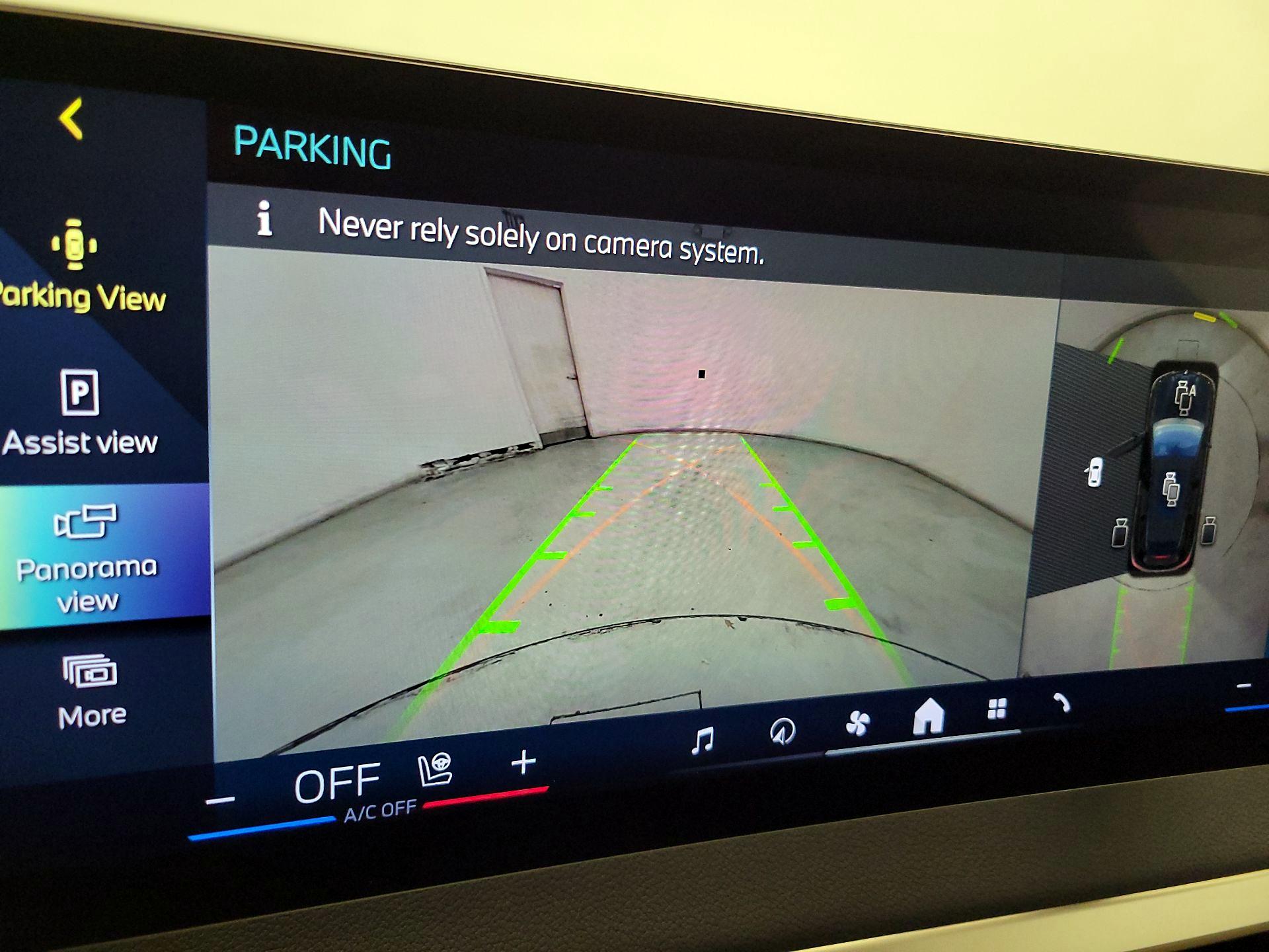 Thumbnail: 2025 BMW iX - 15