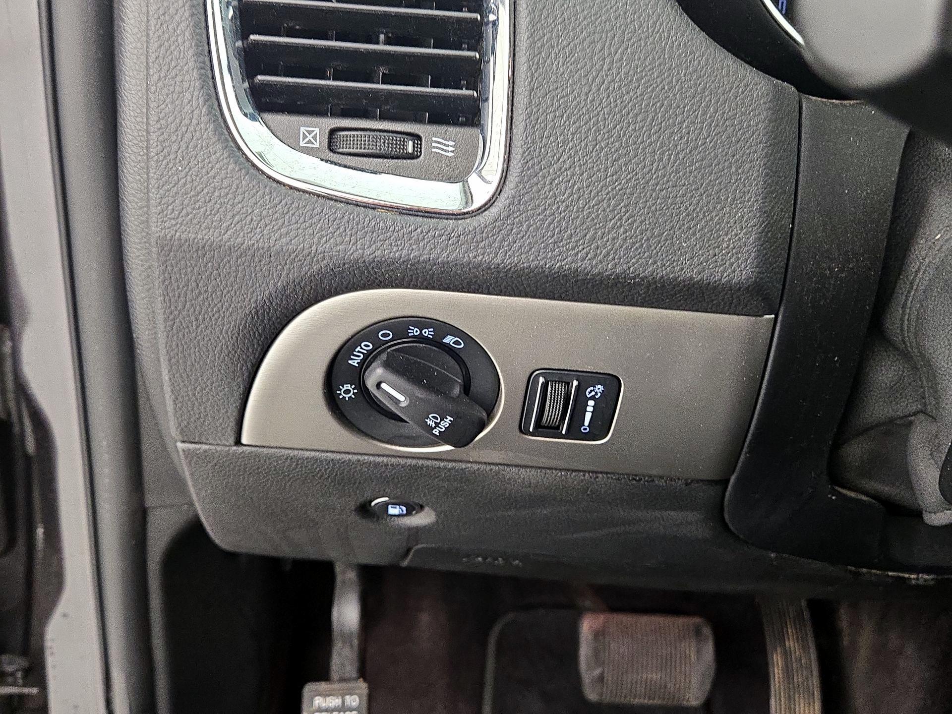 Thumbnail: 2017 Dodge Durango - 13