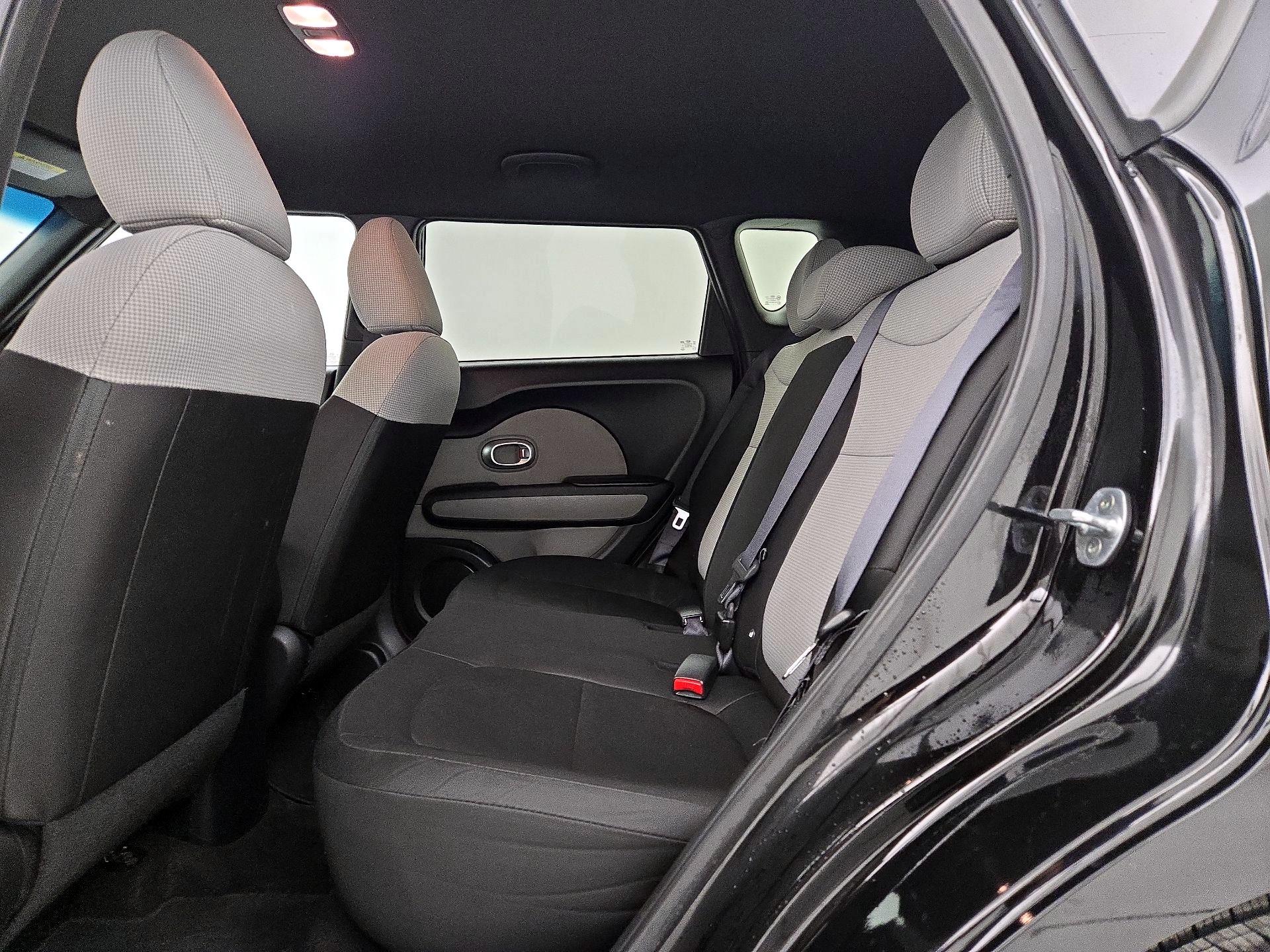 Thumbnail: 2016 Kia Soul - 17