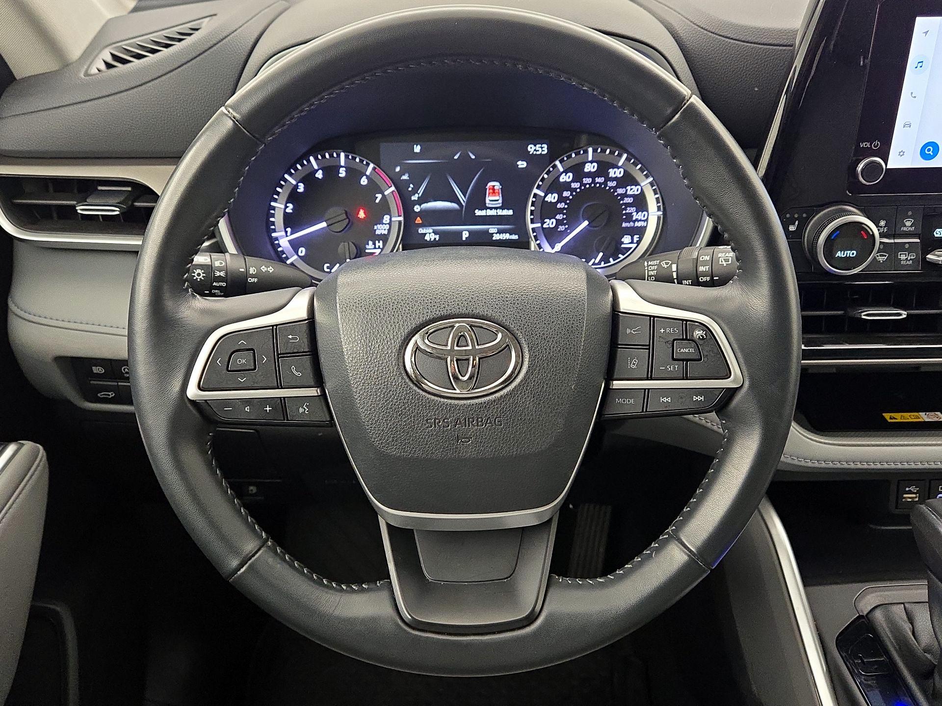 Thumbnail: 2023 Toyota Highlander - 10