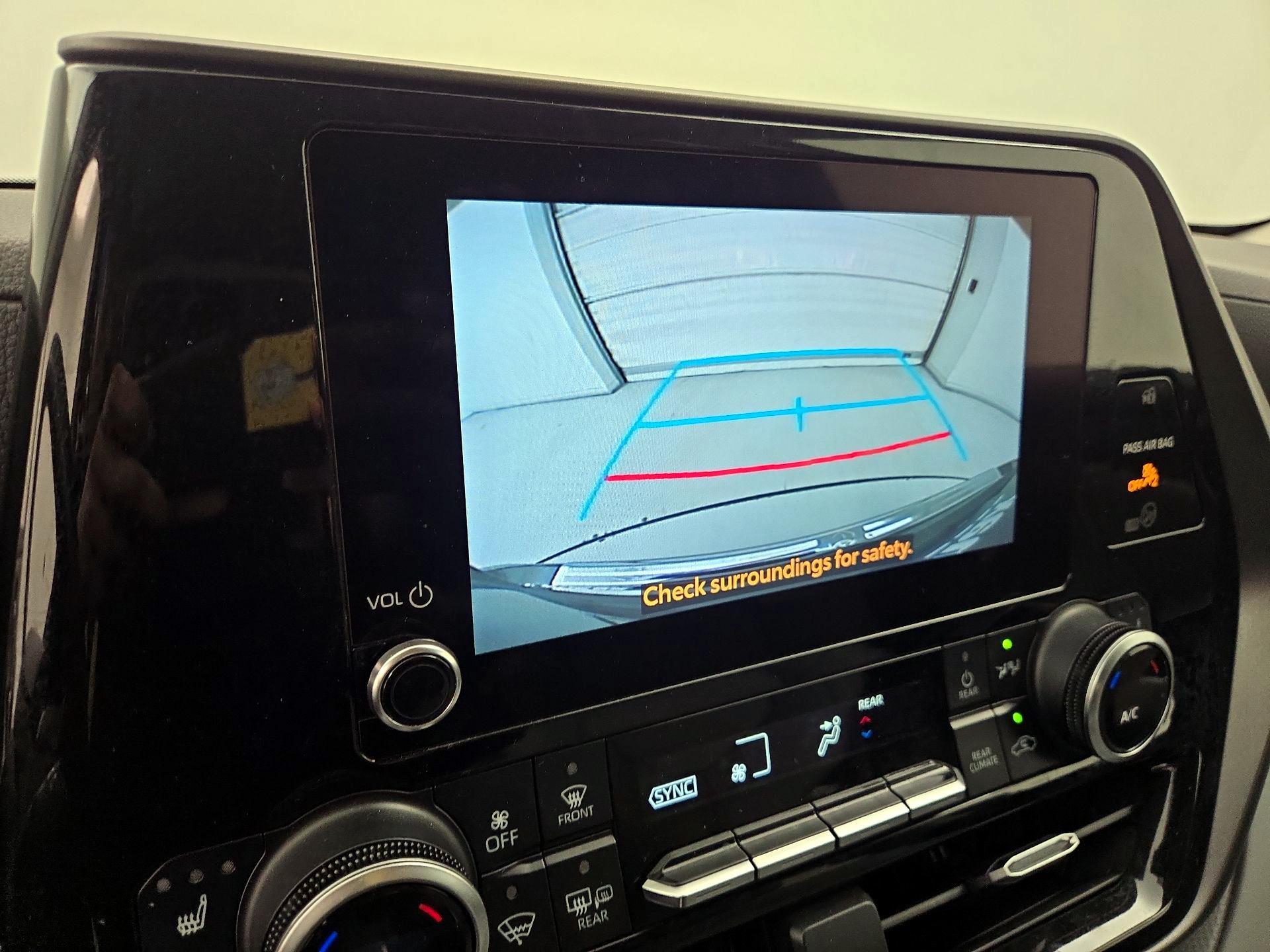 Thumbnail: 2023 Toyota Highlander - 14