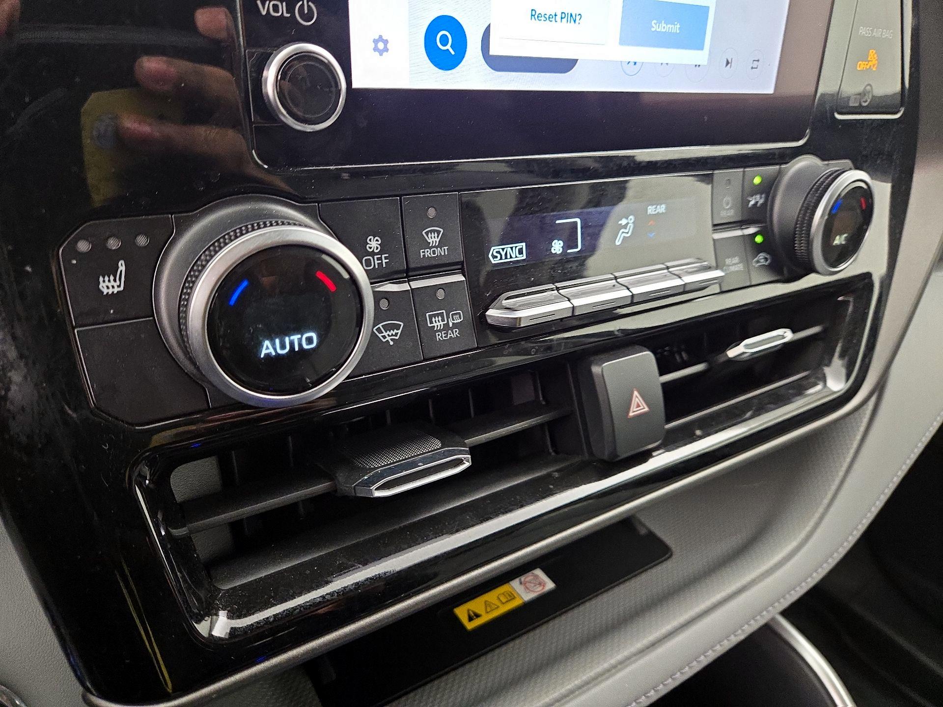 Thumbnail: 2023 Toyota Highlander - 16