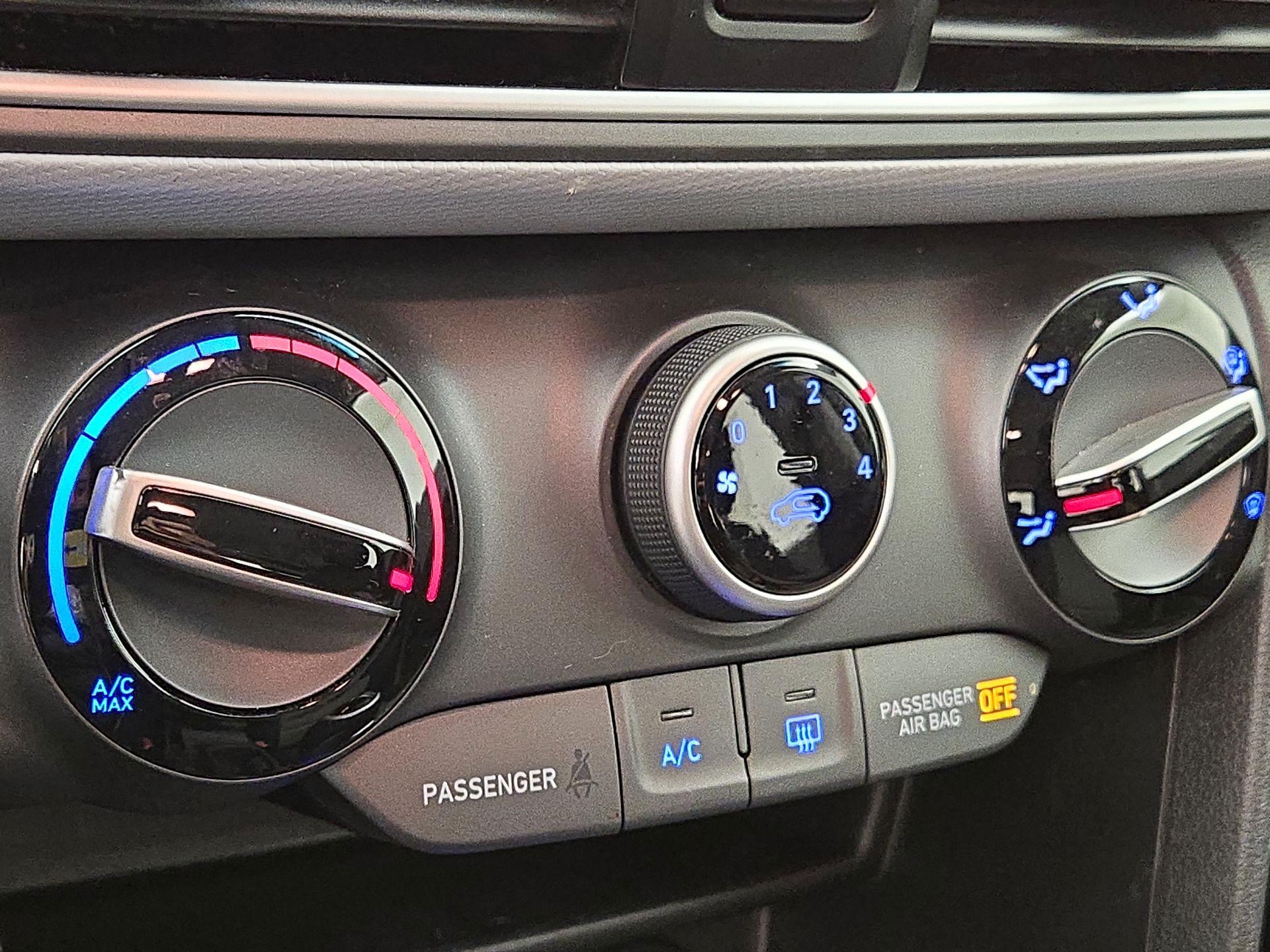 Thumbnail: 2021 Hyundai Kona - 15