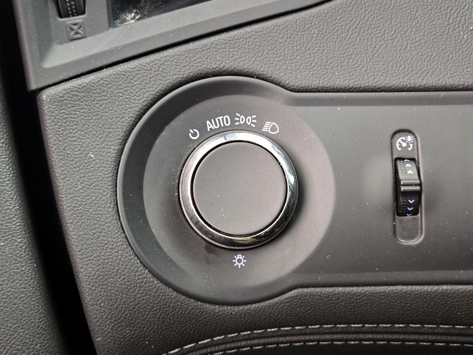 Thumbnail: 2016 Buick LaCrosse - 13