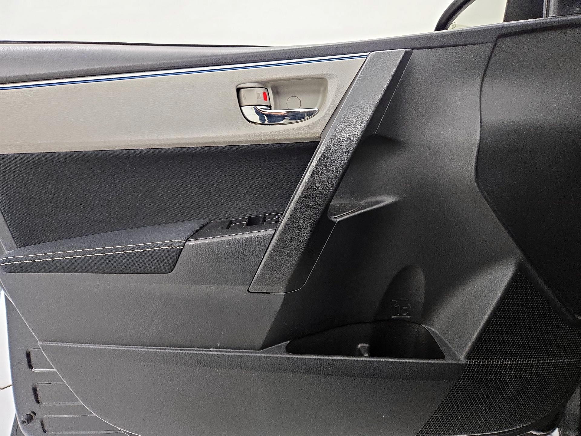 Thumbnail: 2014 Toyota Corolla - 12