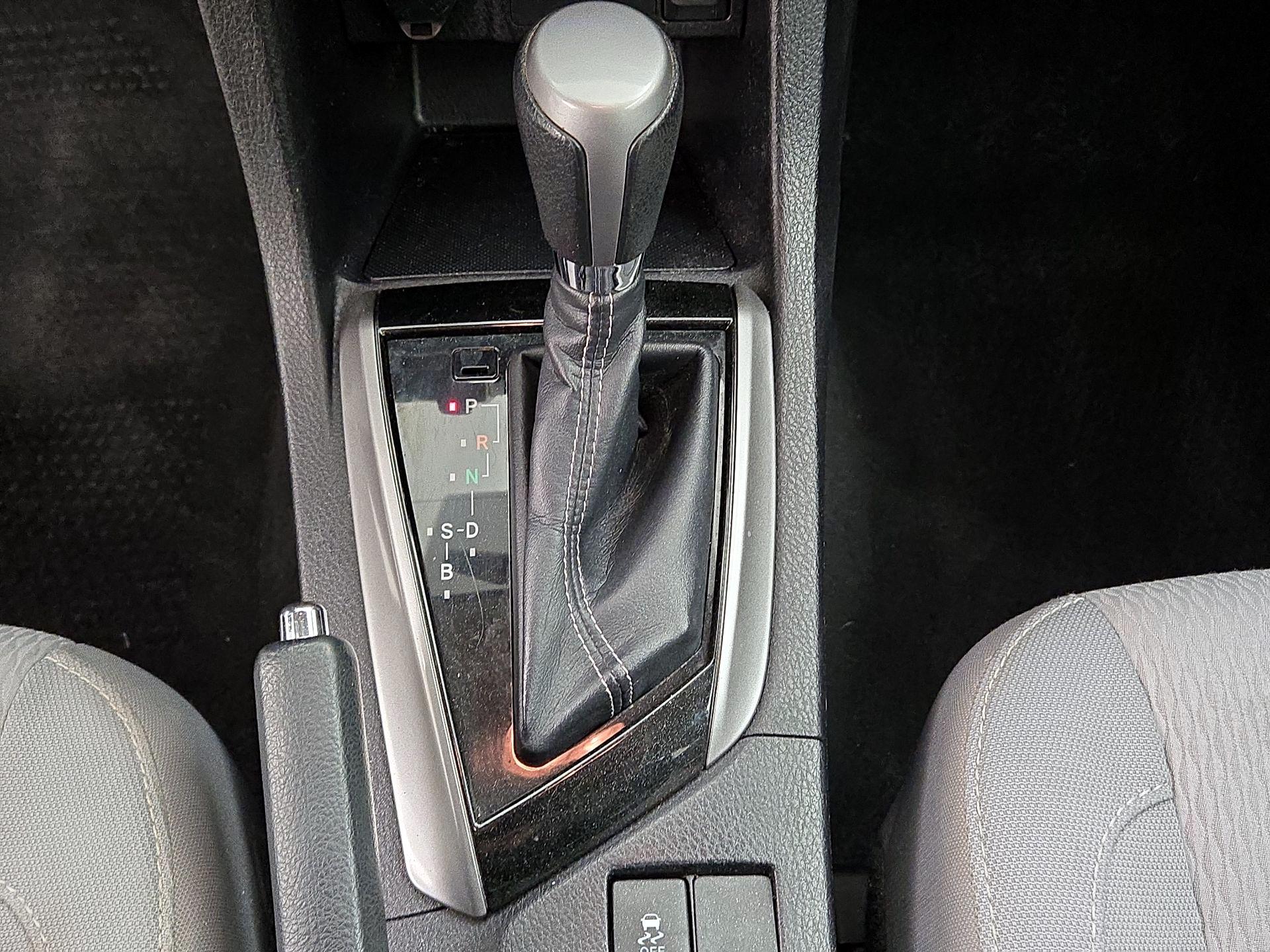 Thumbnail: 2014 Toyota Corolla - 16