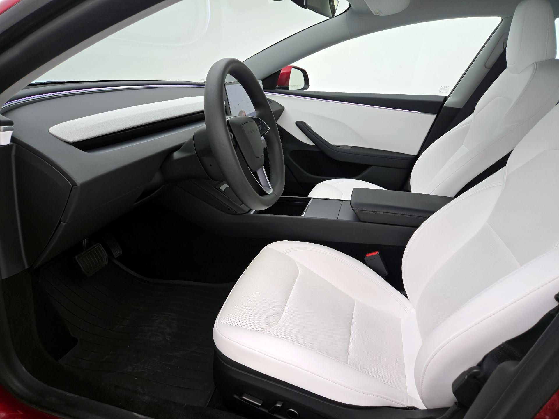 Thumbnail: 2025 Tesla Model 3 - 11