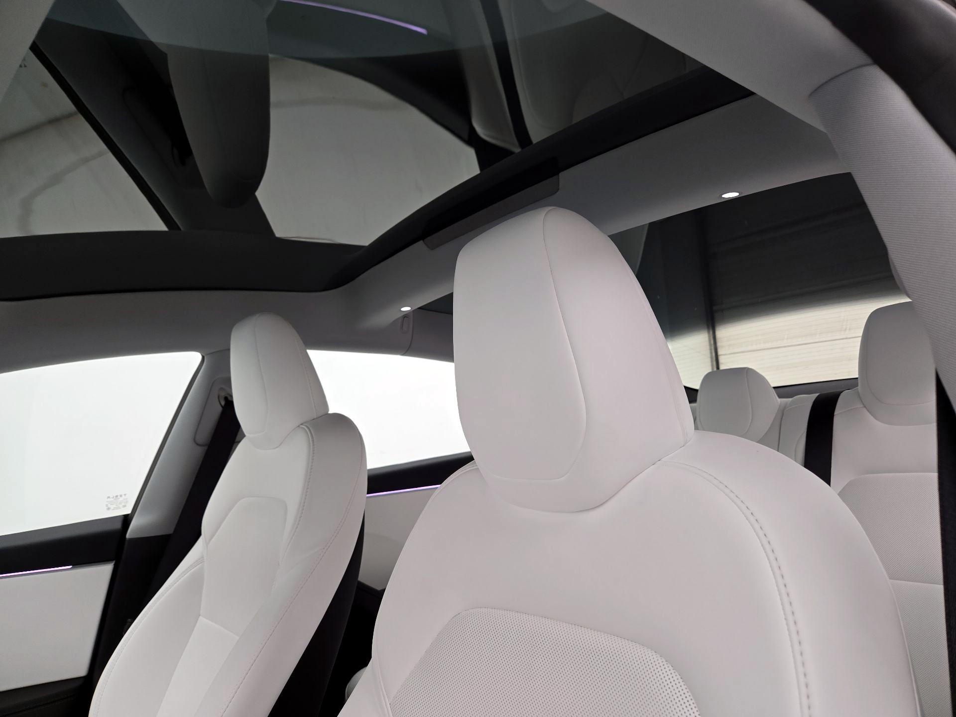 Thumbnail: 2025 Tesla Model 3 - 17