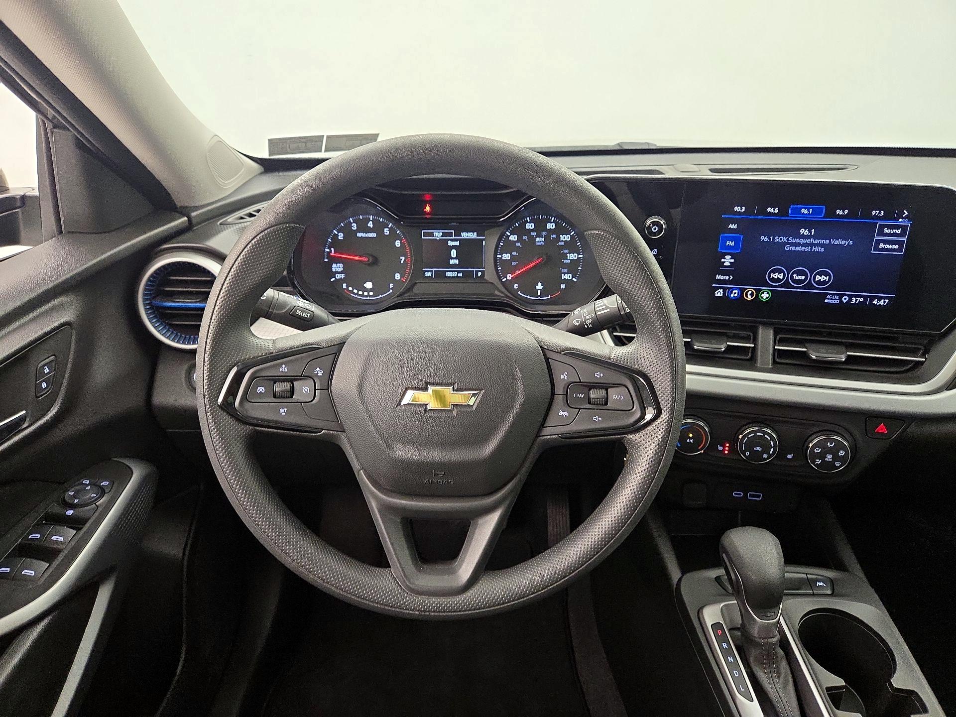 Thumbnail: 2025 Chevrolet Trax - 10