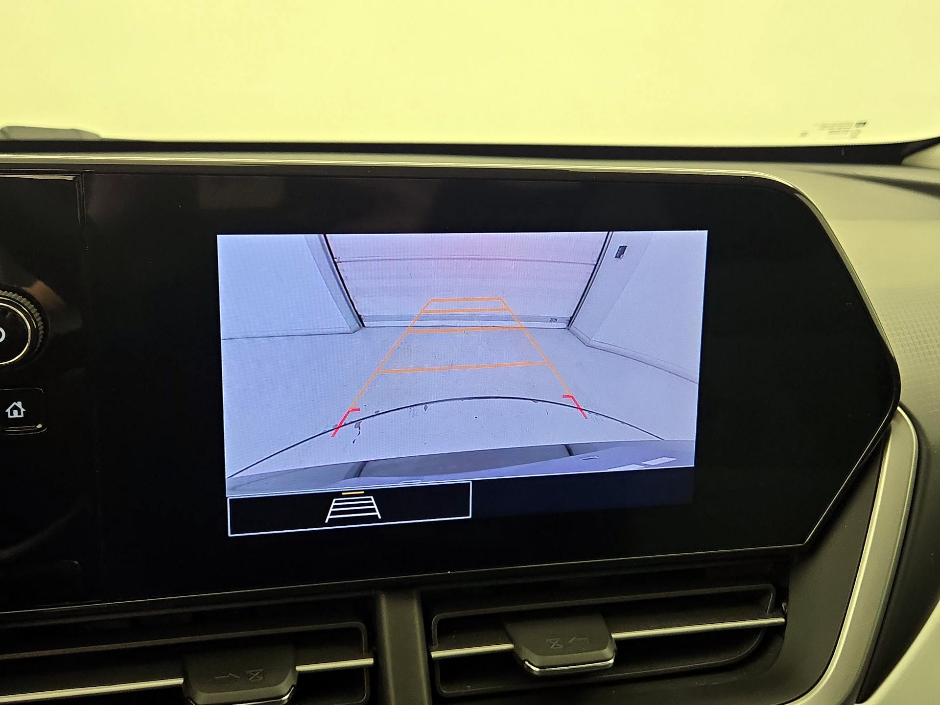 Thumbnail: 2025 Chevrolet Trax - 14