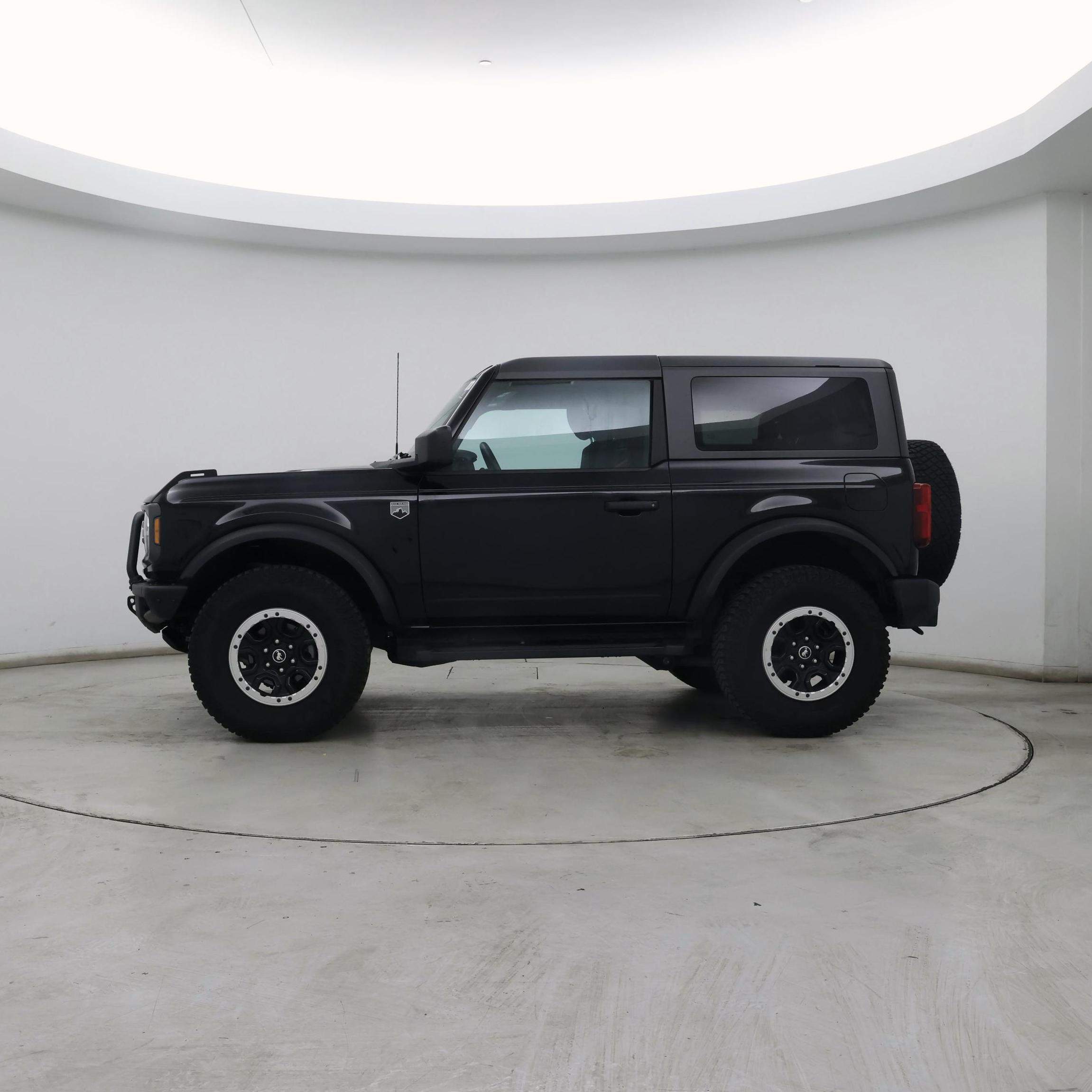 Thumbnail: 2022 Ford Bronco - 3