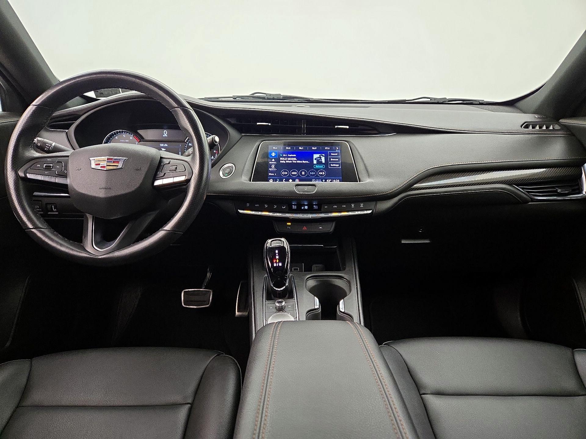 Thumbnail: 2023 Cadillac XT4 - 9