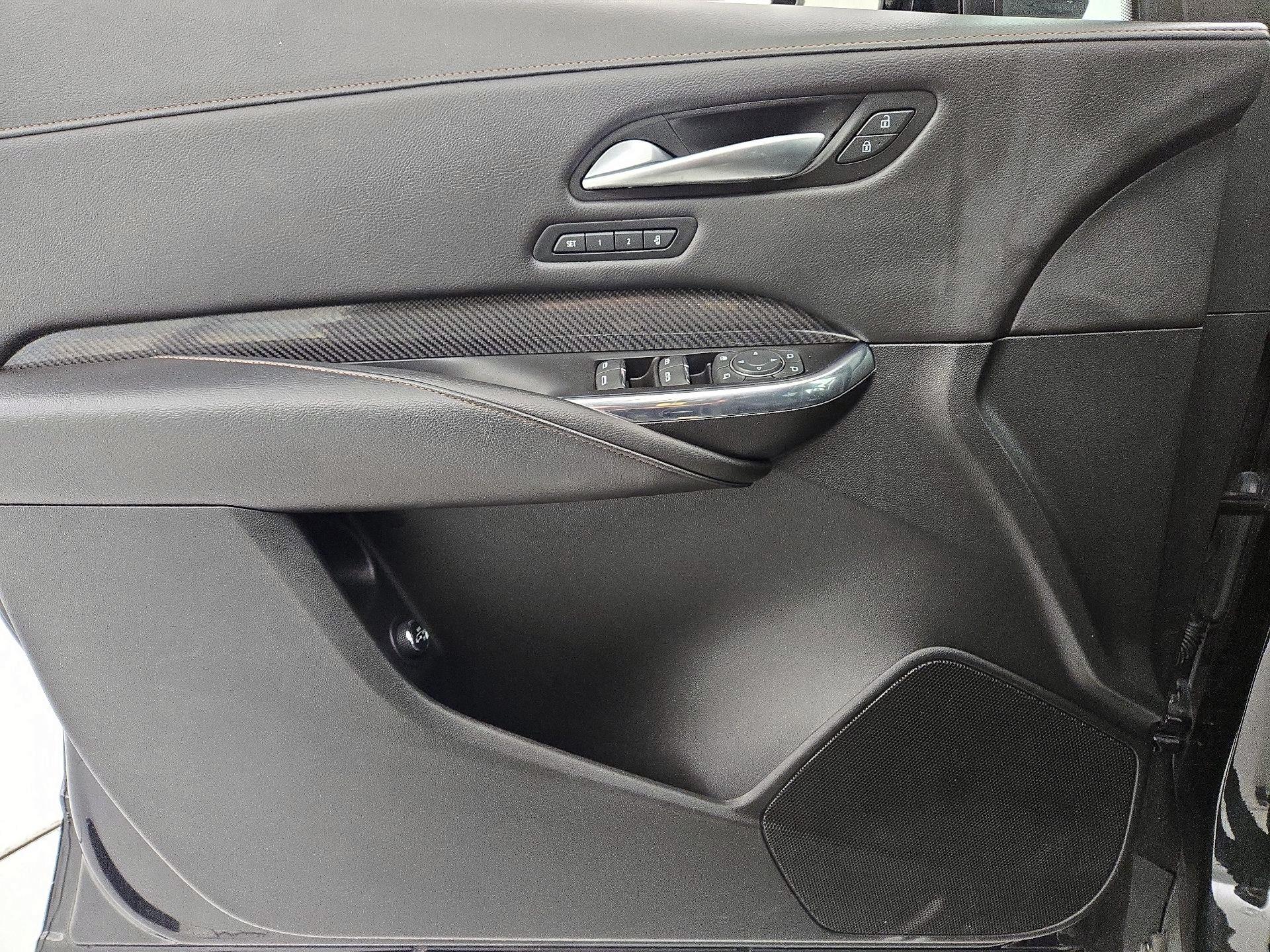 Thumbnail: 2023 Cadillac XT4 - 12