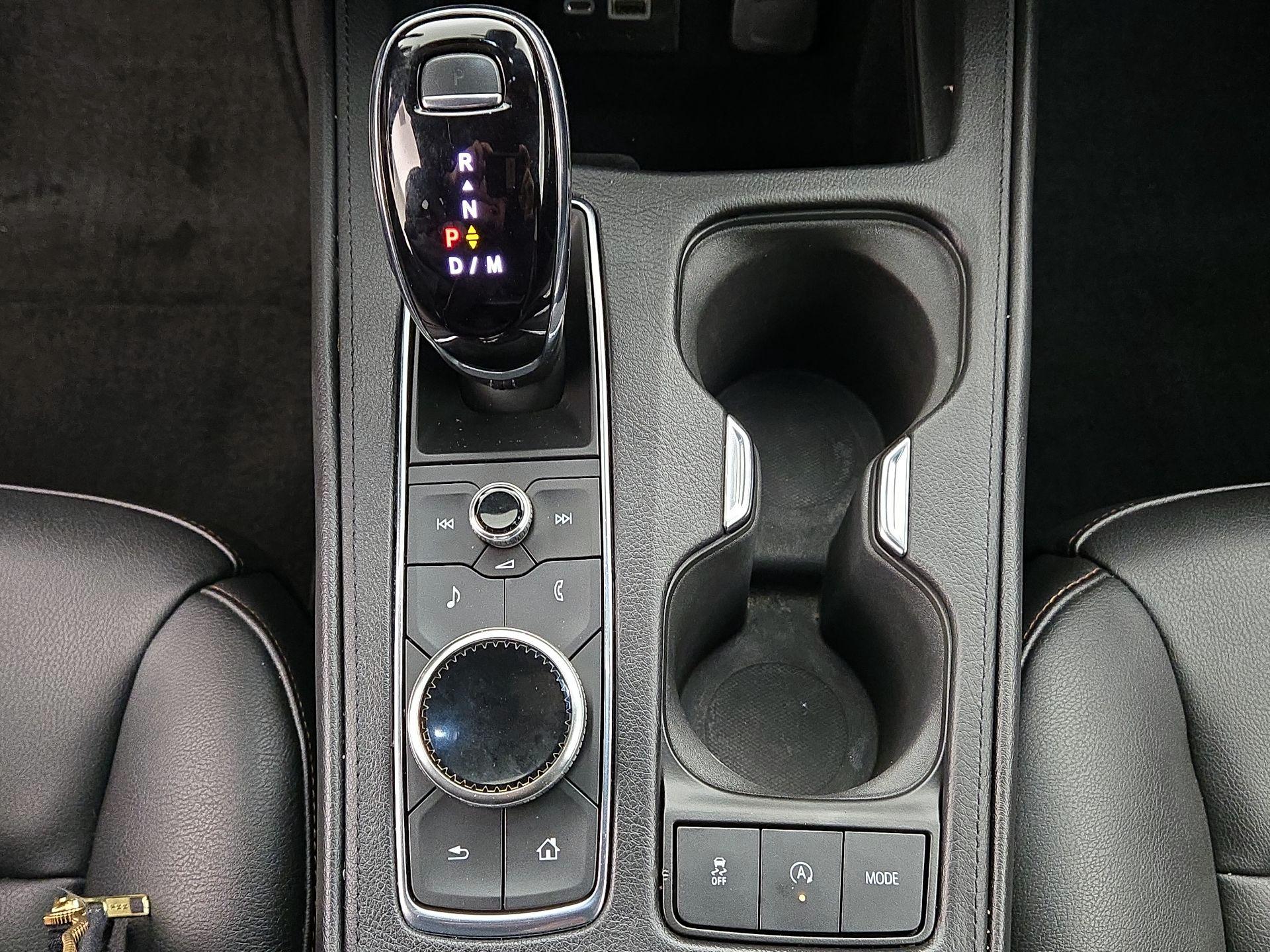 Thumbnail: 2023 Cadillac XT4 - 16