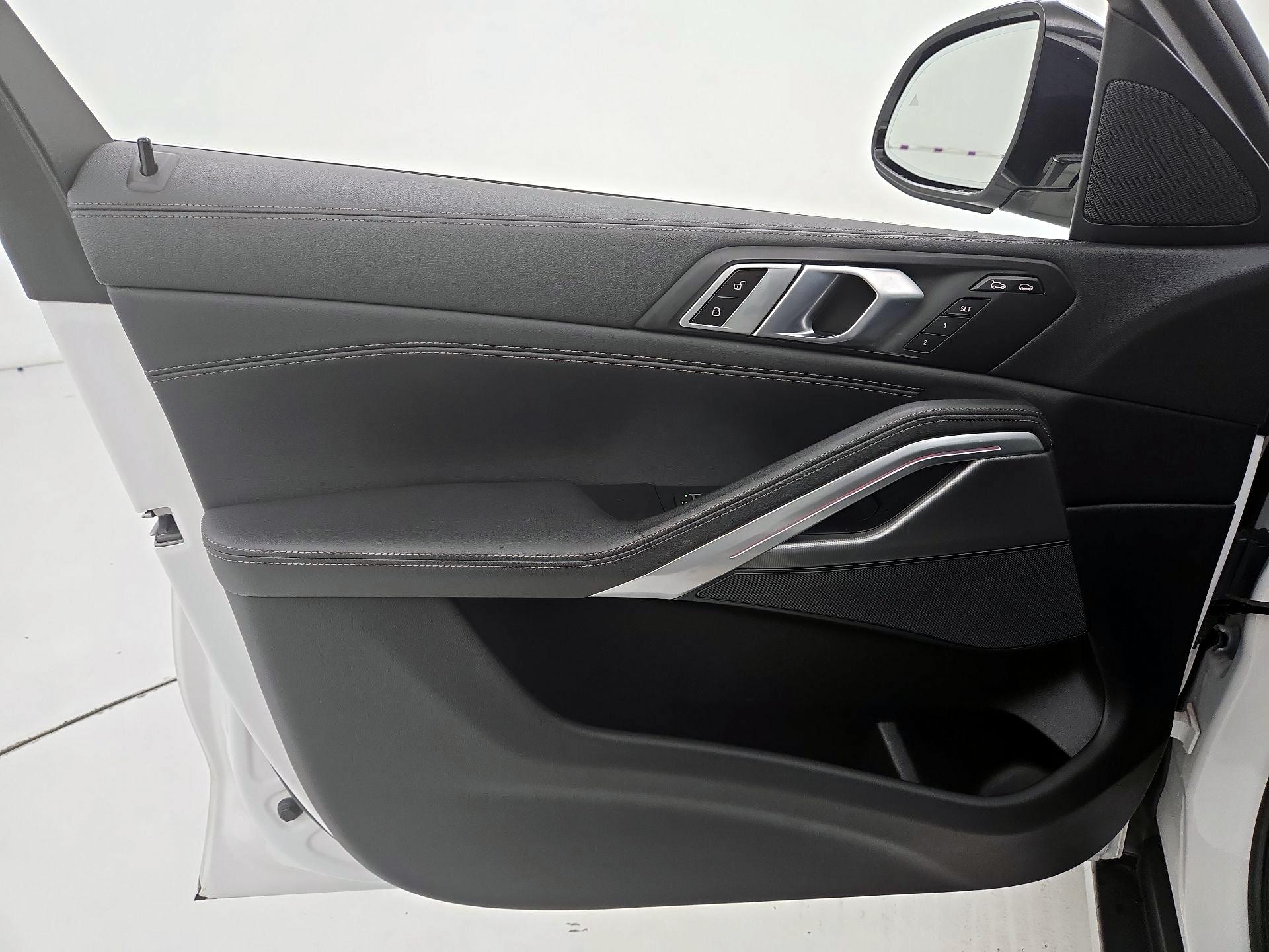 Thumbnail: 2023 BMW X6 - 12