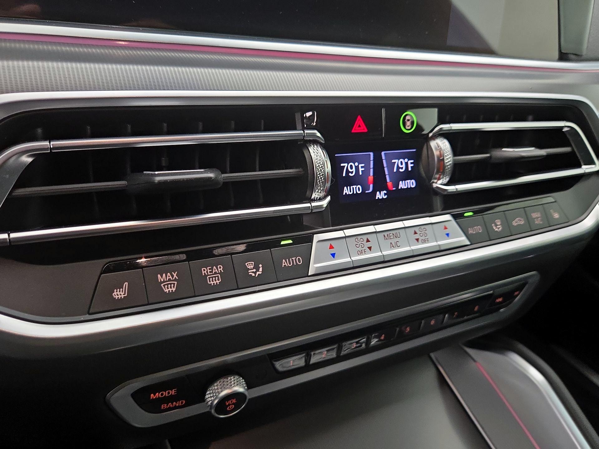 Thumbnail: 2023 BMW X6 - 15