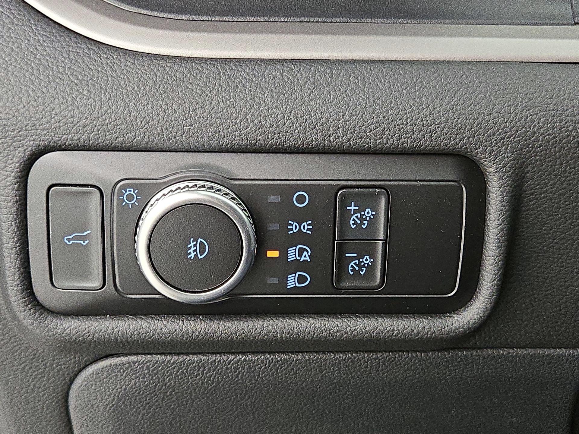 Thumbnail: 2022 Ford Explorer - 13