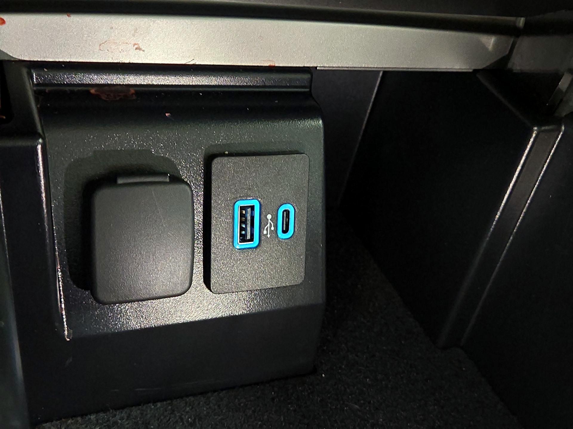 Thumbnail: 2022 Ford Explorer - 19