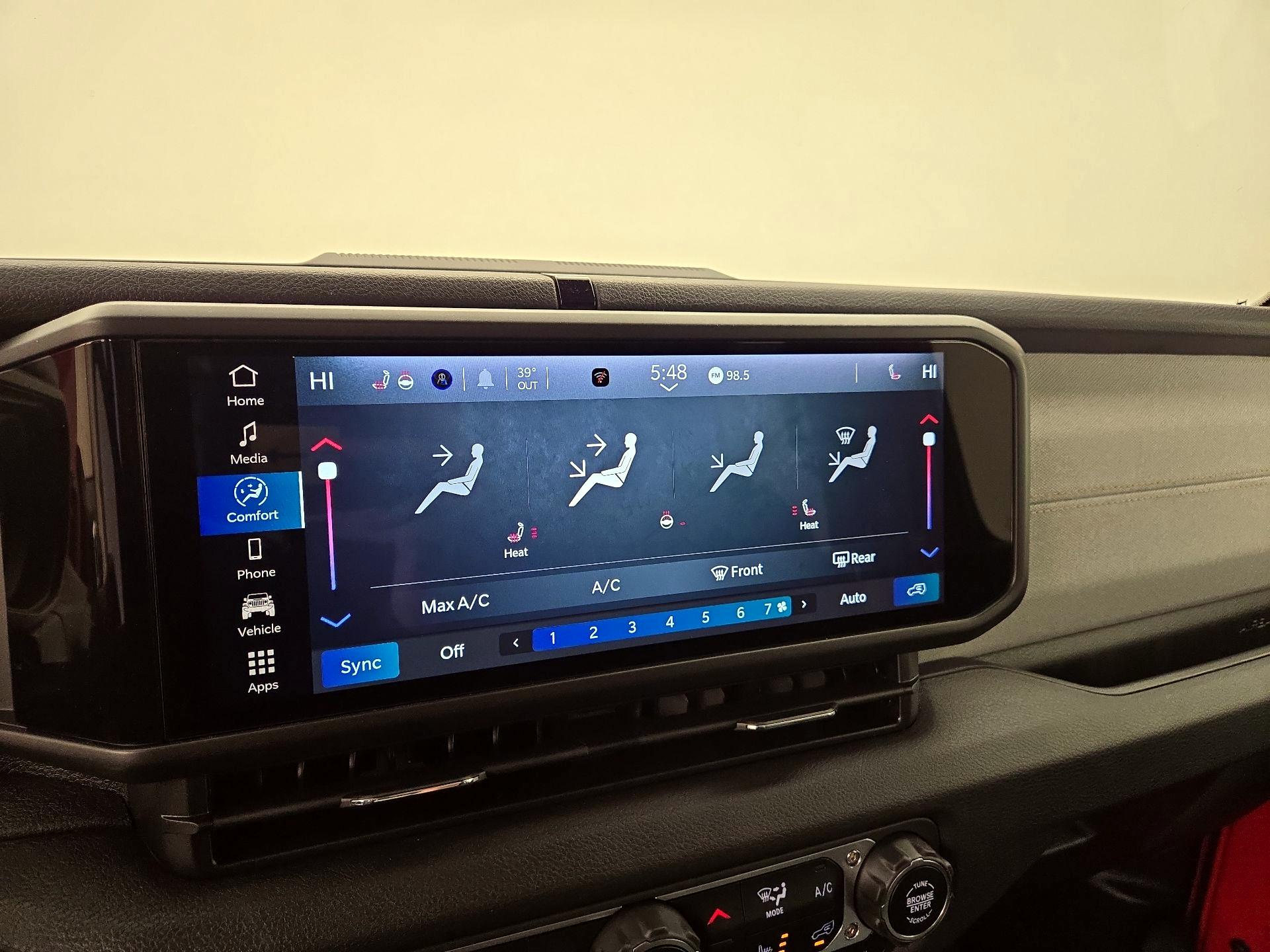 Thumbnail: 2025 Jeep Wrangler - 16