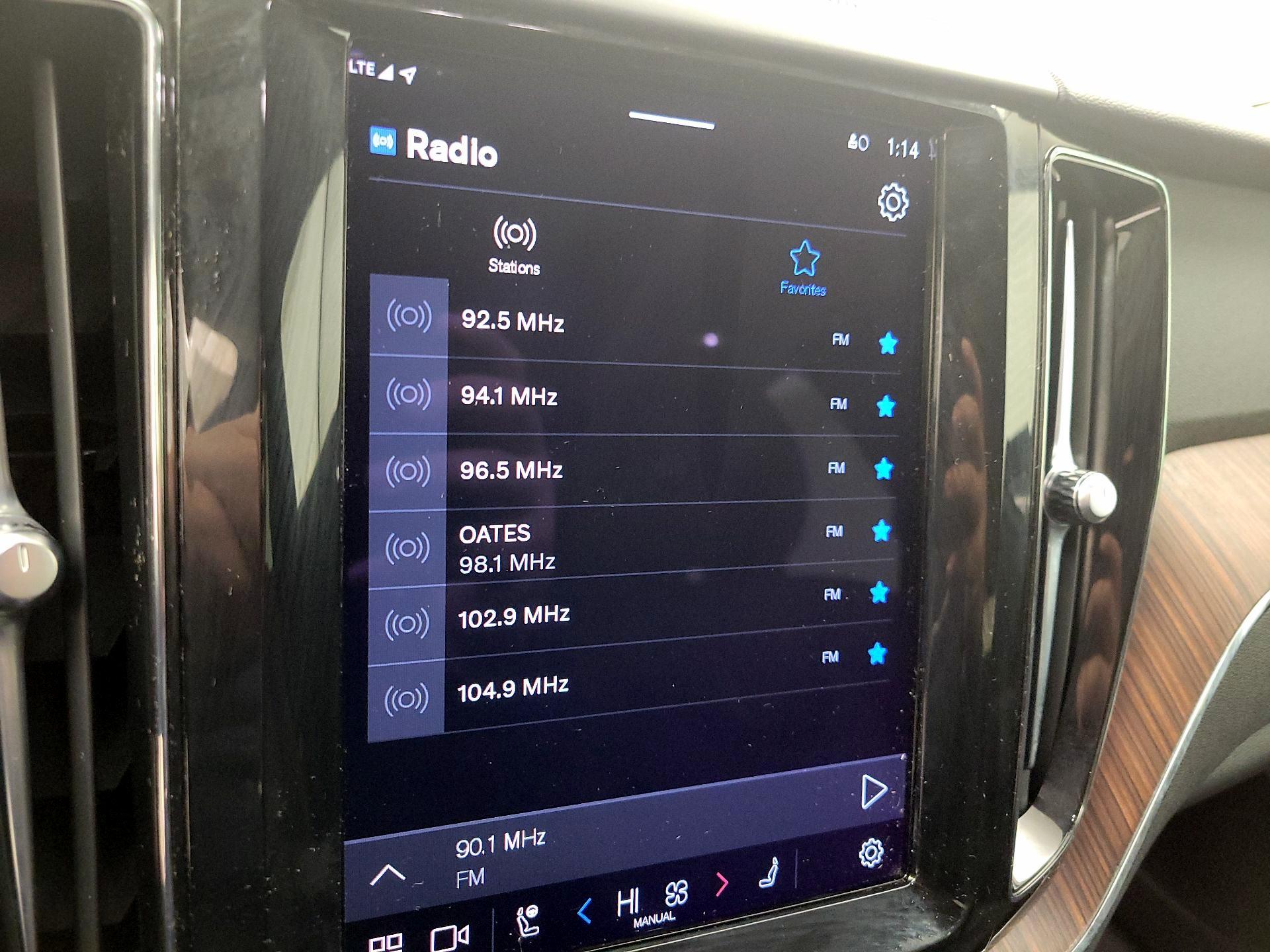 Thumbnail: 2023 Volvo XC60 - 15