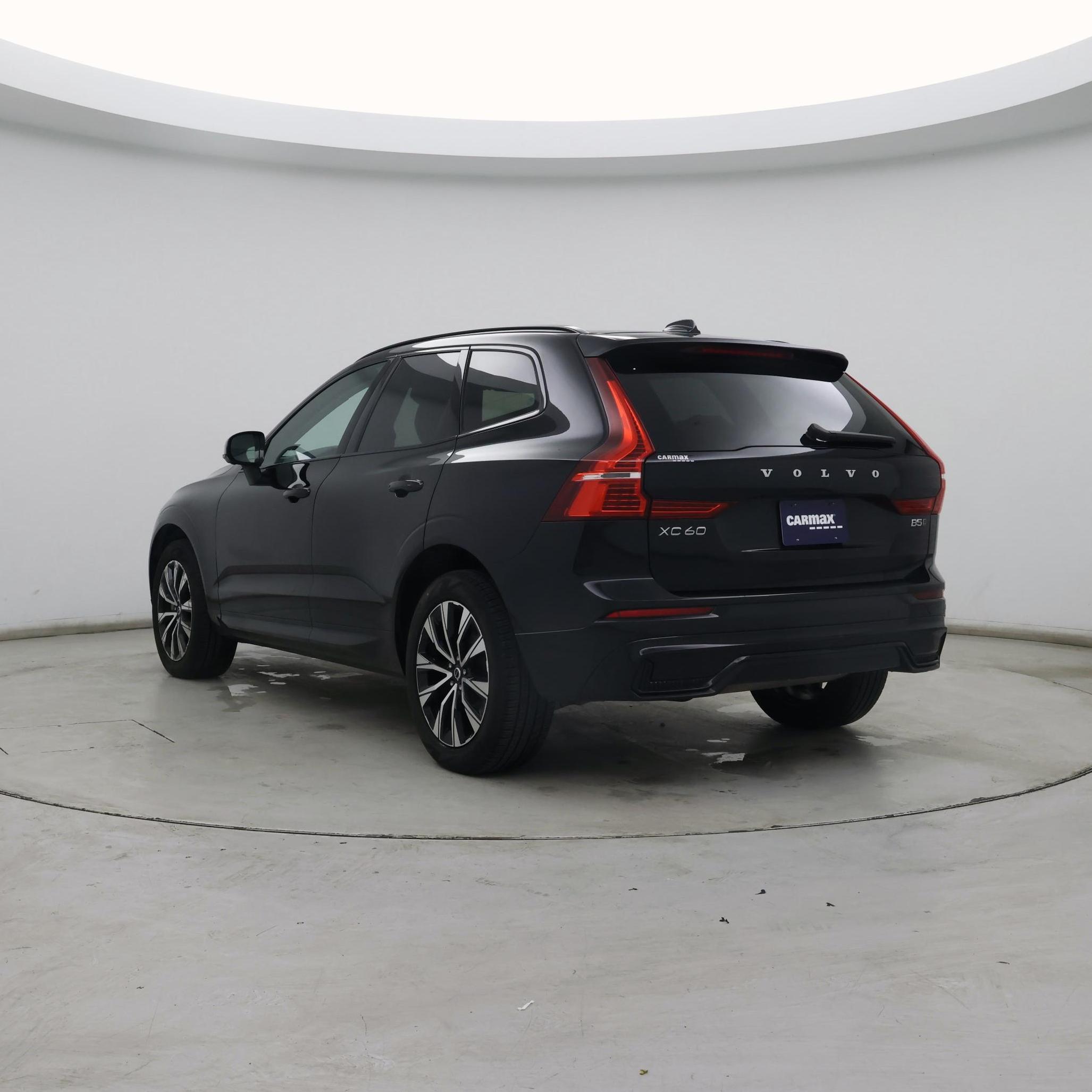 Thumbnail: 2023 Volvo XC60 - 2