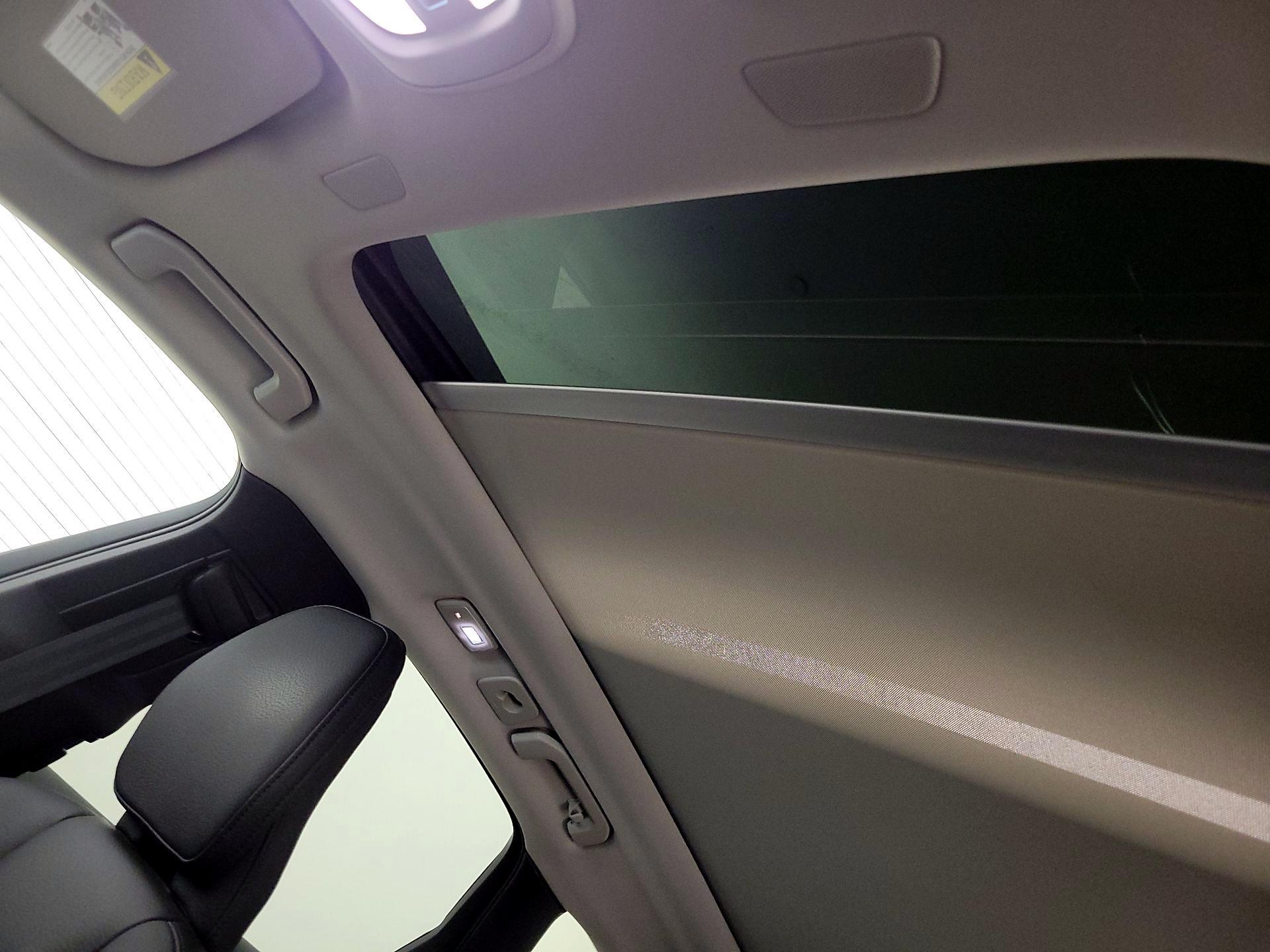 Thumbnail: 2023 Volvo XC60 - 19